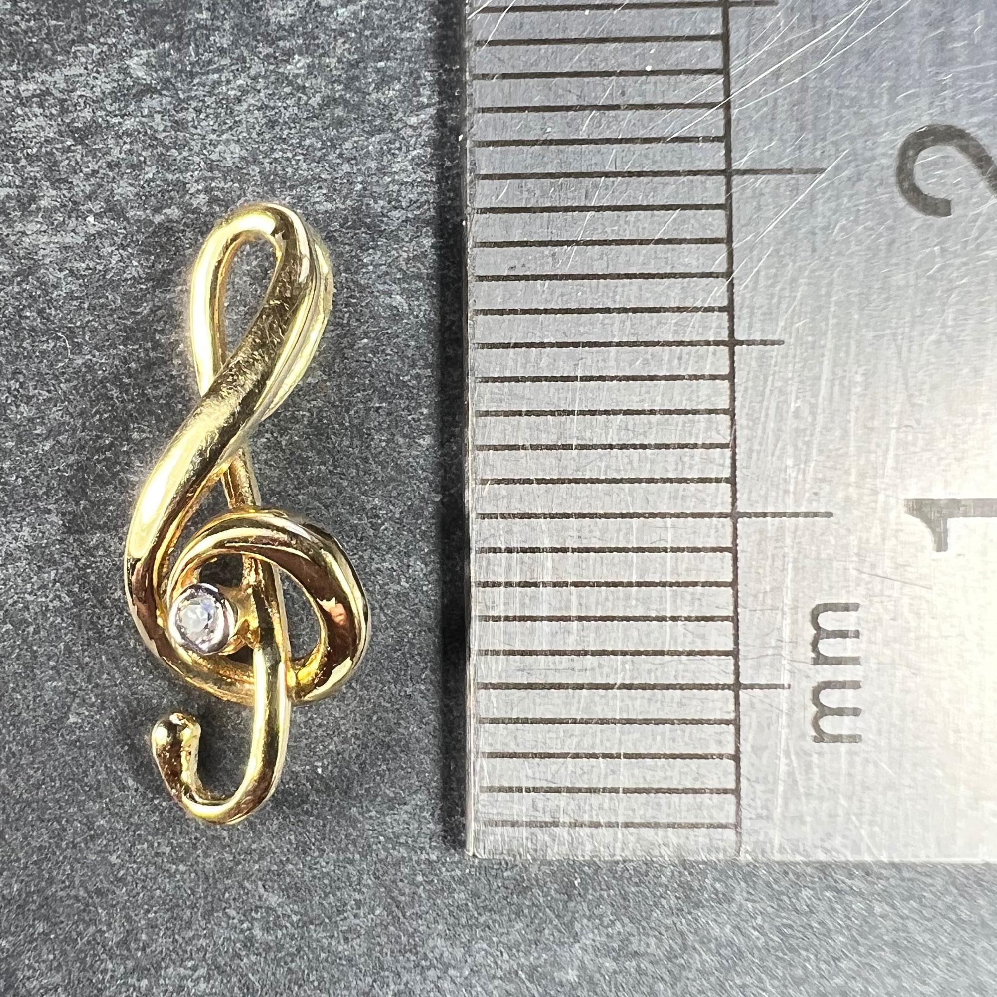French Music Treble Clef Diamond 18K Yellow Gold Charm Medal Pendant For Sale 4