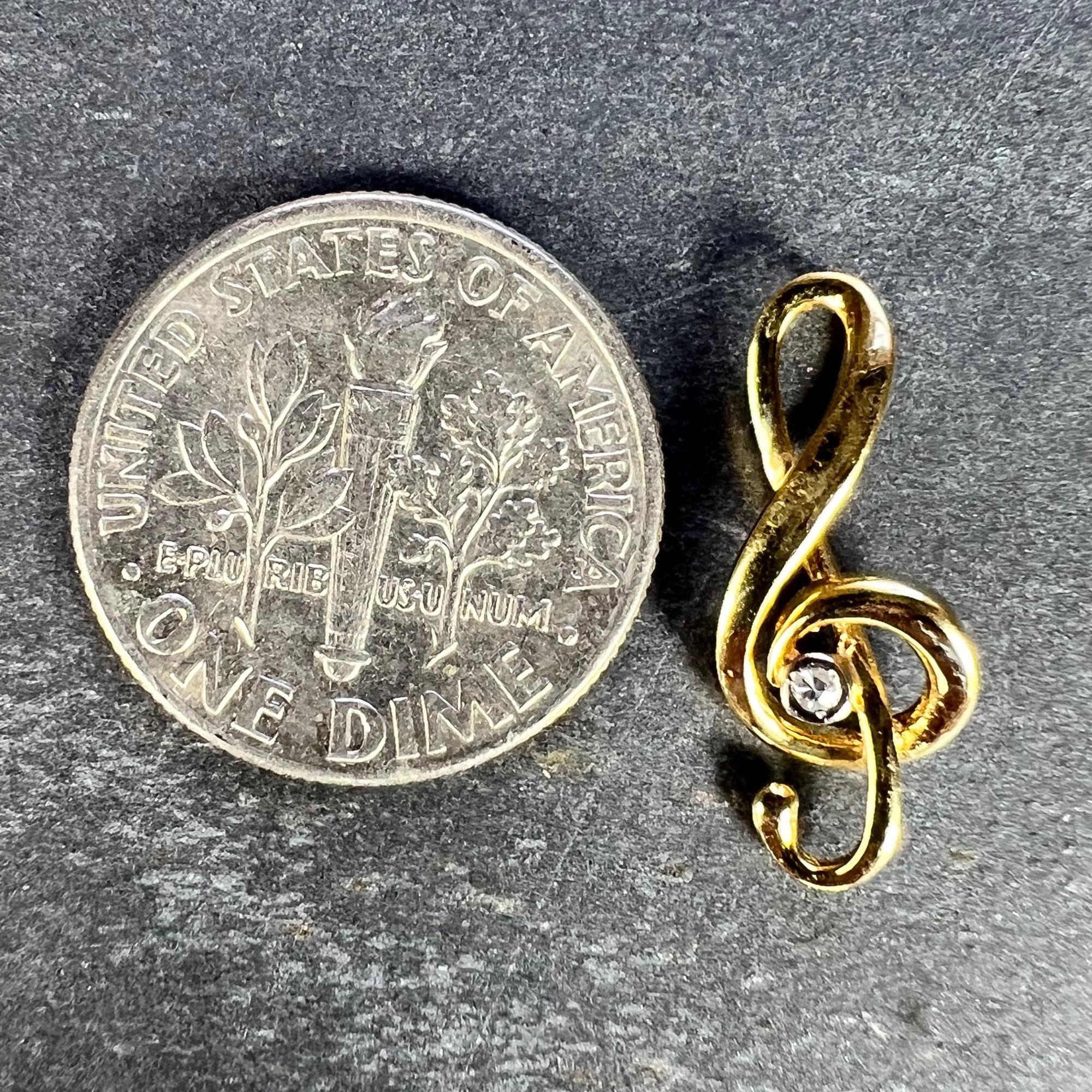 French Music Treble Clef Diamond 18K Yellow Gold Charm Medal Pendant For Sale 5