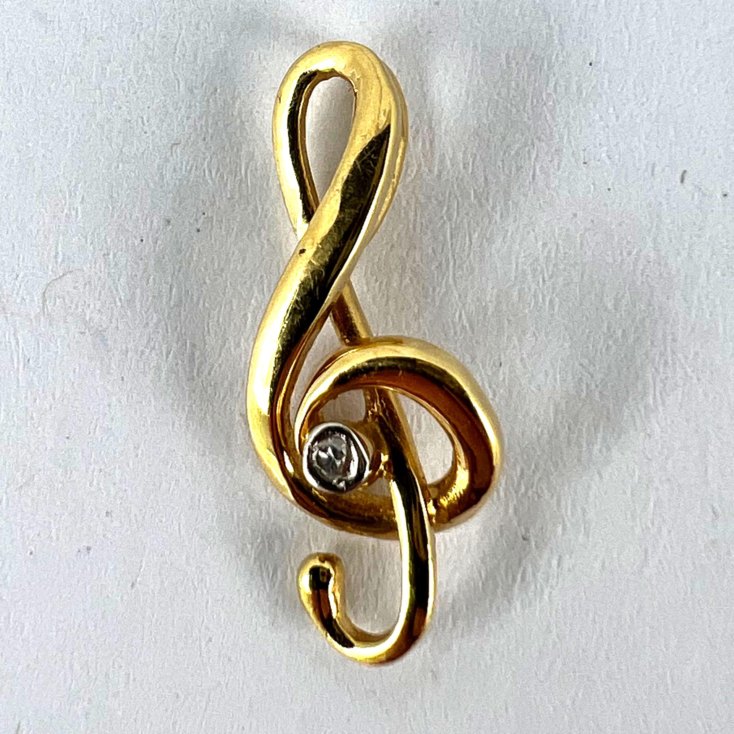 French Music Treble Clef Diamond 18K Yellow Gold Charm Medal Pendant For Sale 6