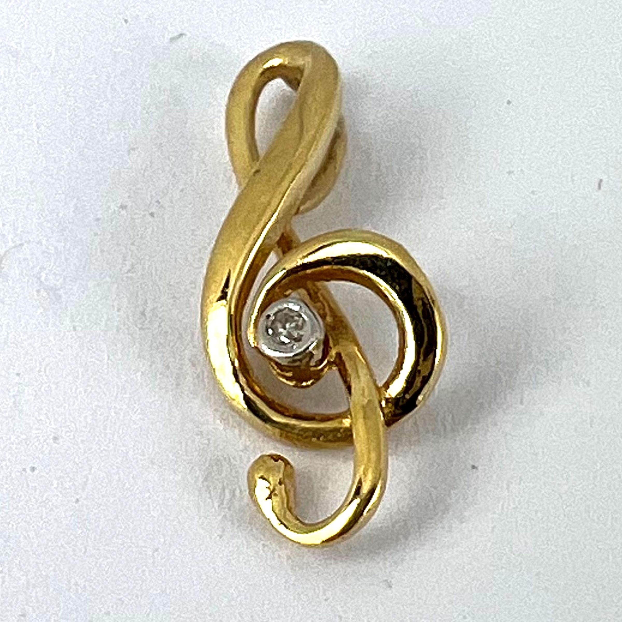French Music Treble Clef Diamond 18K Yellow Gold Charm Medal Pendant For Sale 9