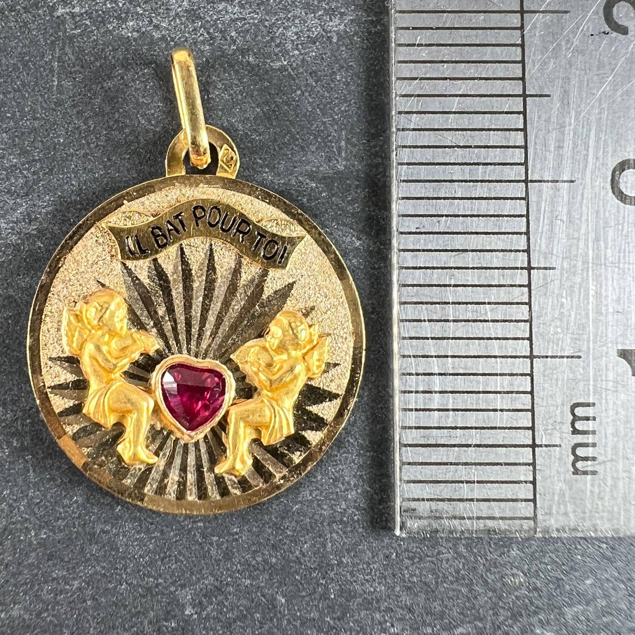 French My Heart Beats For You Il Bat Pour Toi Pendentif Rubis Love en or jaune 18K en vente 4