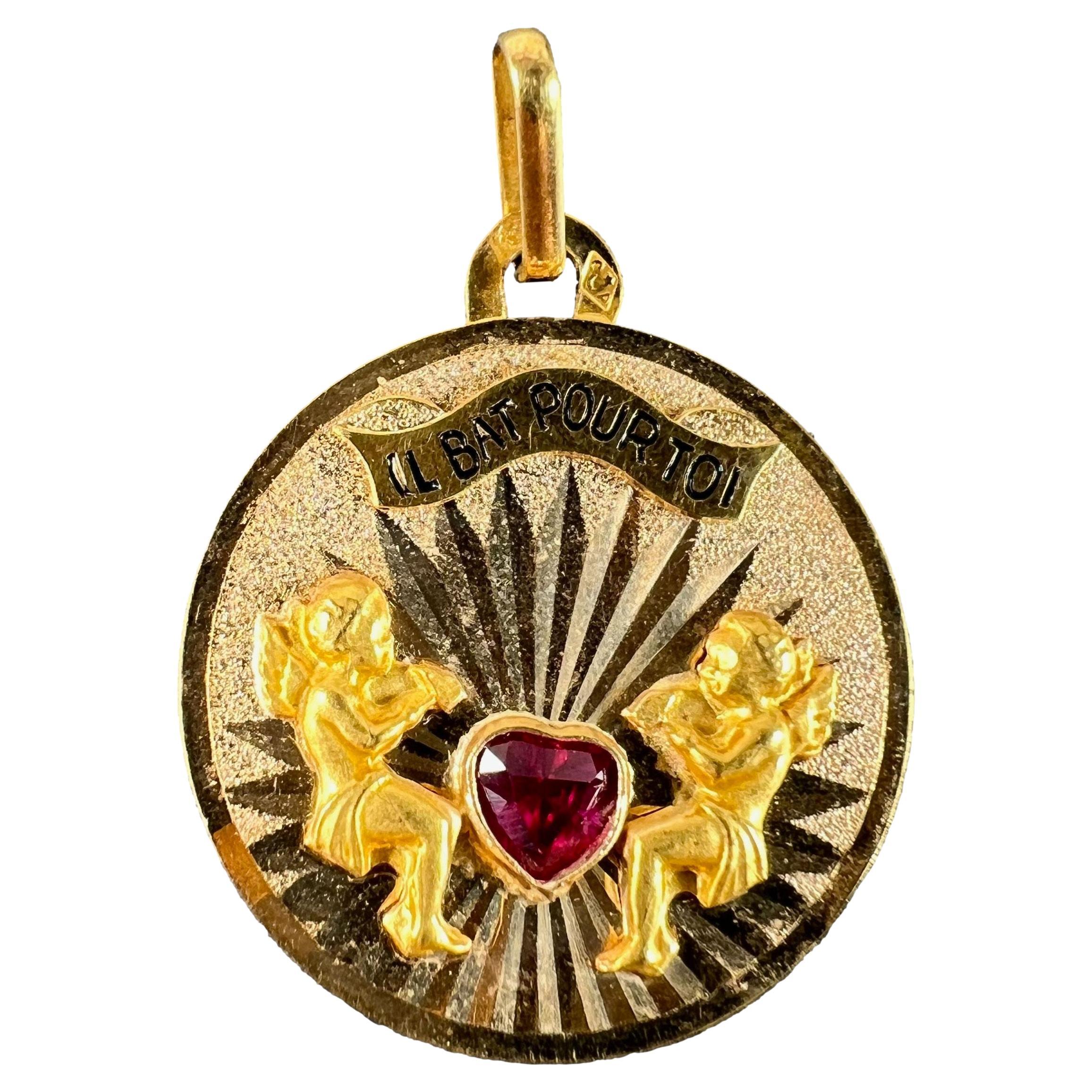 French My Heart Beats For You Il Bat Pour Toi Pendentif Rubis Love en or jaune 18K en vente