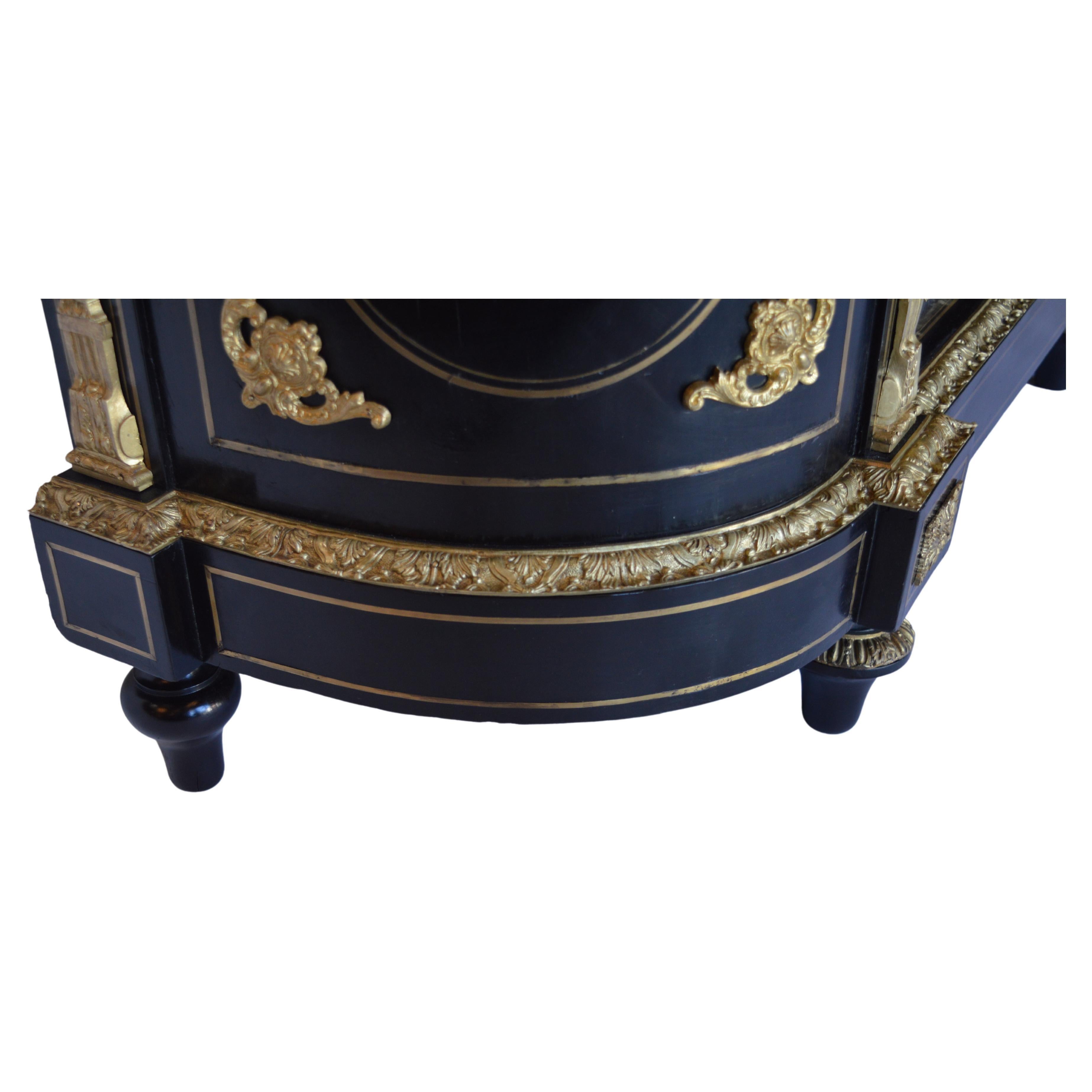 French Napoleon III Sideboard Cabinet In Excellent Condition For Sale In Los Angeles, CA