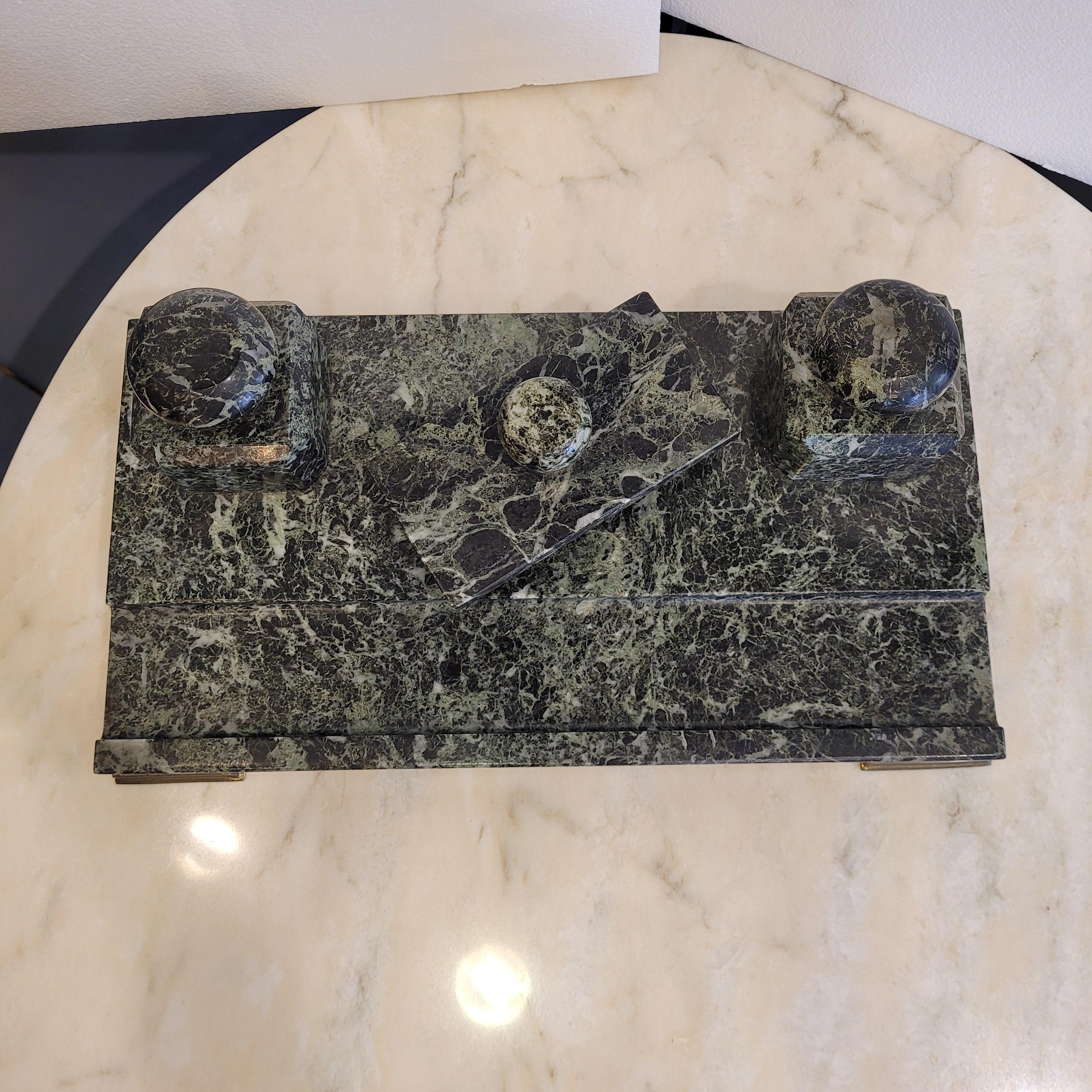 French Napoleon Green  Marble Office Inkwell With Feather wipe  Sponge Holder In Good Condition For Sale In Valladolid, ES