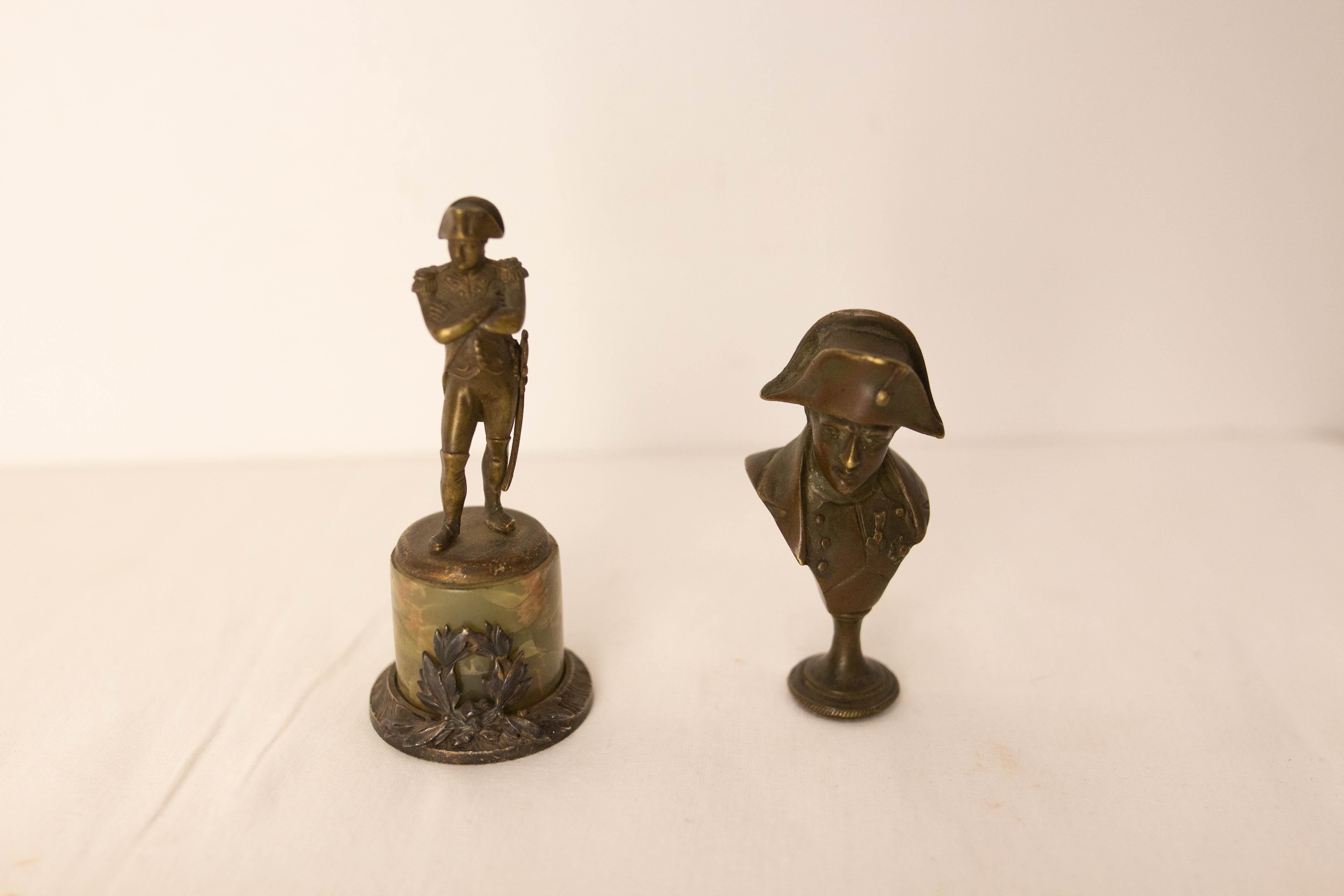 Paire de statuettes Napoléon Ier en laiton et marbre vers 1810 en vente 6