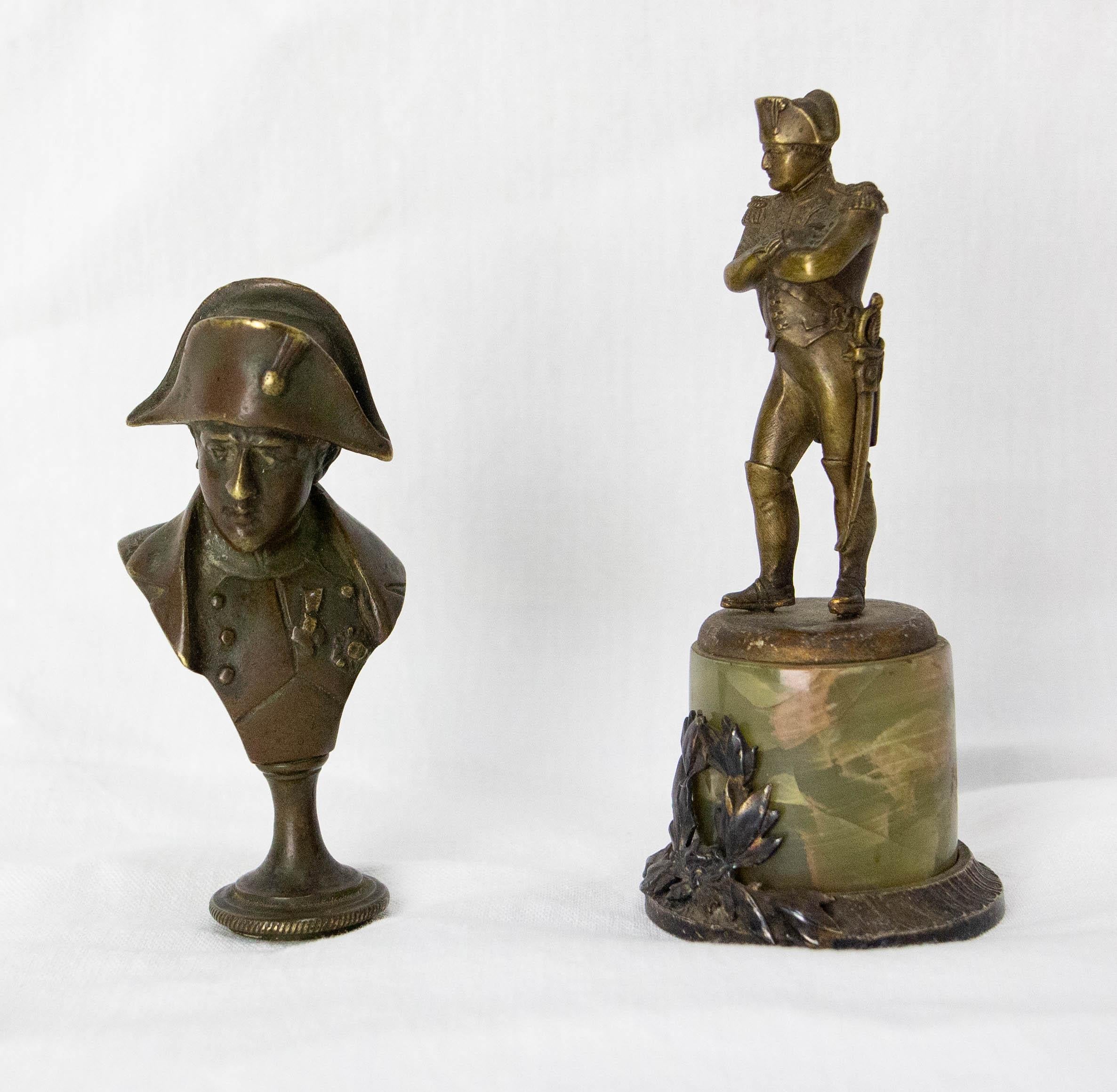 French pair of statuettes representing Napoléon the First.
The stading statuette represents Napoleon on a green marble pedestal and the other with Napoleon's bust is the upper part of a seal.
Dimension:
Napoléon on pedestal: Diameter 1.97 in. Height