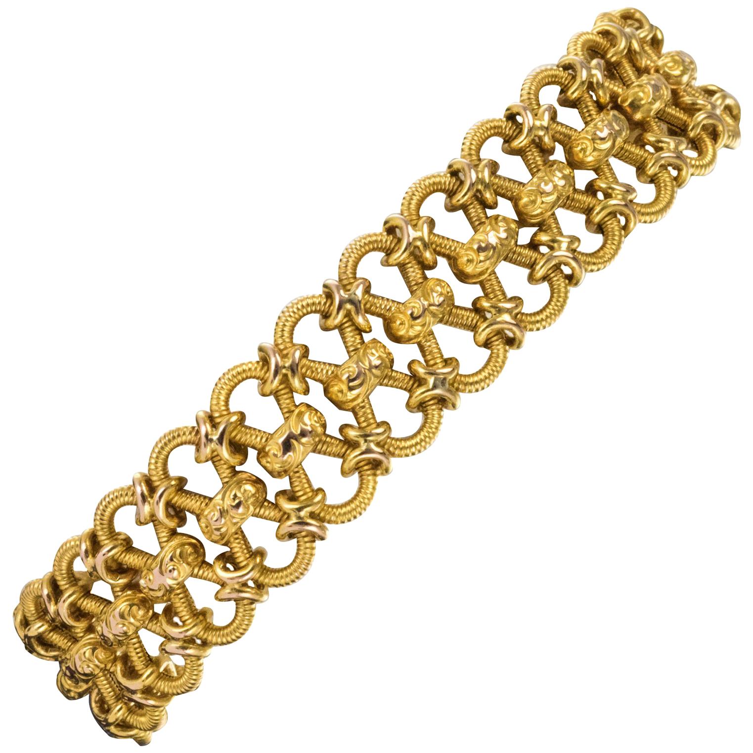 French Napoleon III 18 Karat Satin Yellow Gold Chain Bracelet