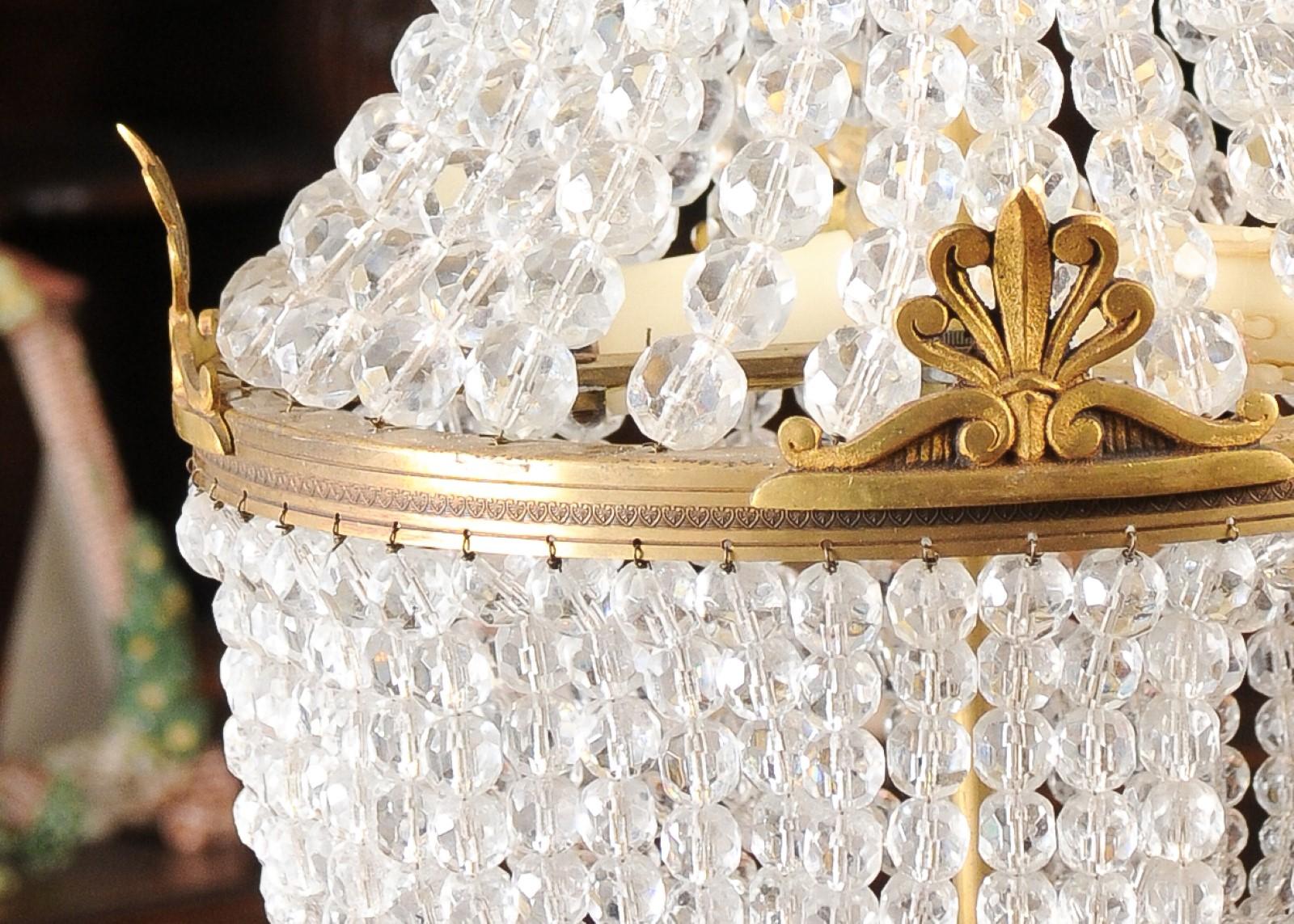 French Napoléon III 1850s Montgolfière Crystal and Brass Two-Light Chandelier For Sale 7