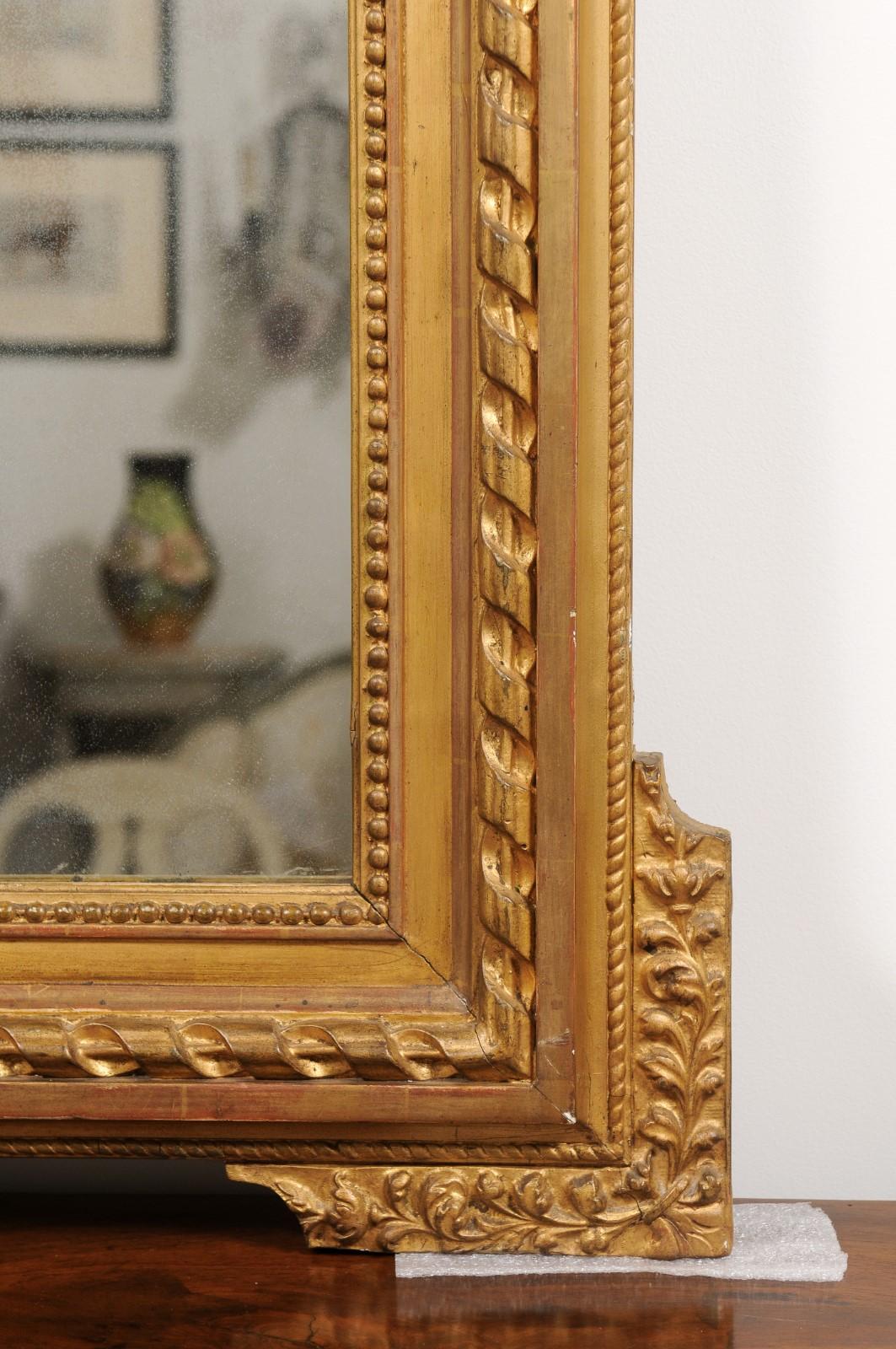 Sculpté Miroir français Napoléon III 1870s en bois doré sculpté avec trophée de chasse en vente