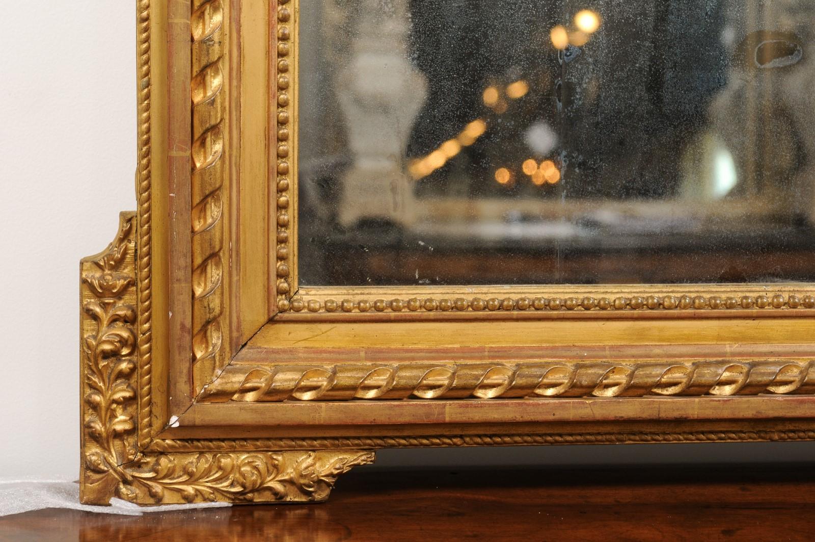 Miroir français Napoléon III 1870s en bois doré sculpté avec trophée de chasse Bon état - En vente à Atlanta, GA