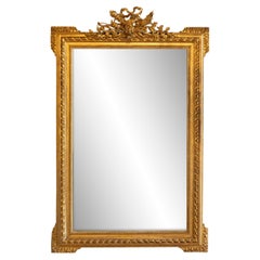 French Napoléon III 1870s Carved Giltwood Mirror with Hunting Trophy Crest