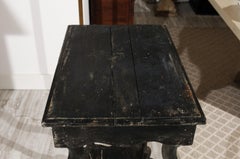 French Napoleon III 1880s Black Painted Side Table with Wavy Legs and Low Shelf