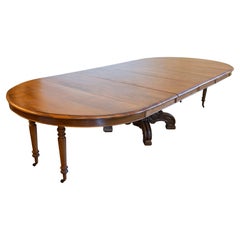 French Napoleon III 1880s Walnut Extension Dining Table with Four Leaves