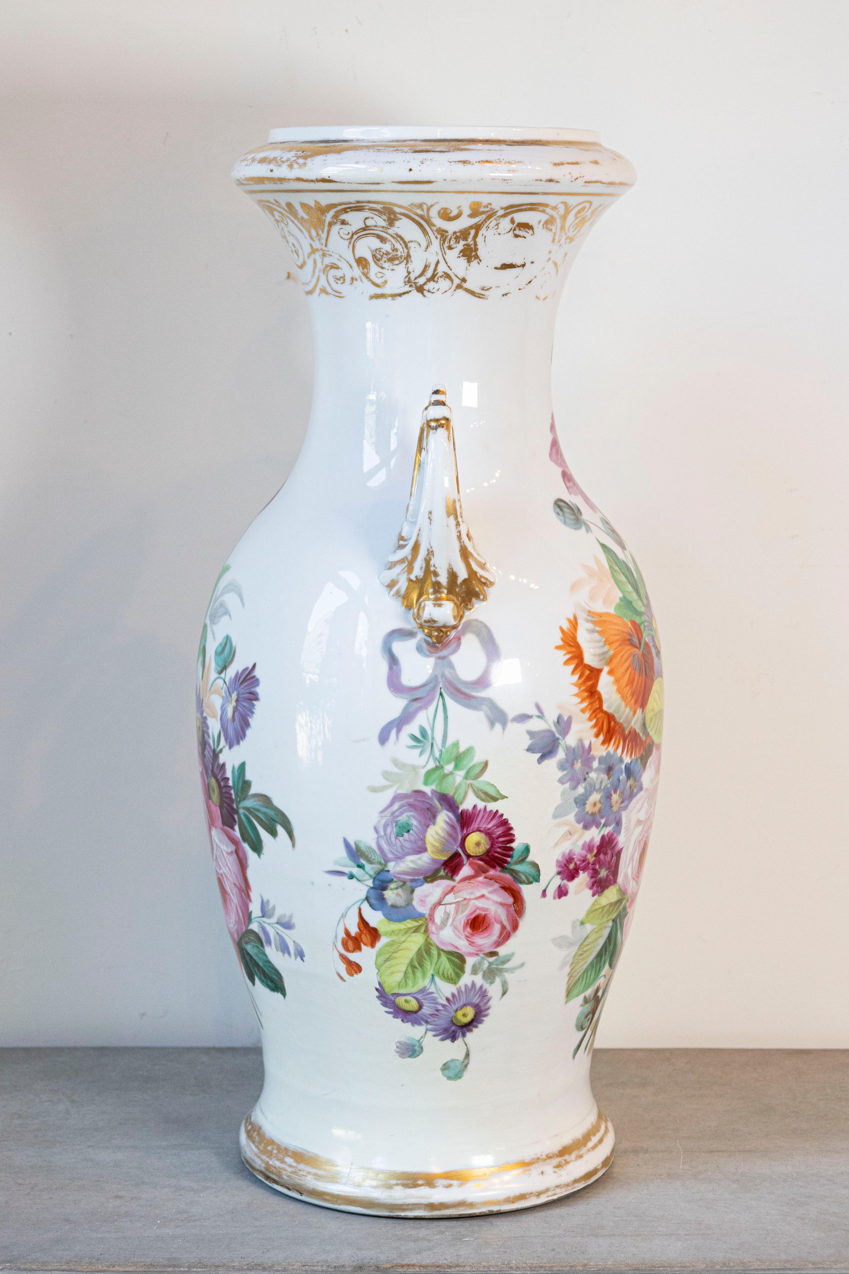 French Napoleon III 19th Century Hand-Painted Porcelain Vase with Floral Décor In Good Condition For Sale In Atlanta, GA