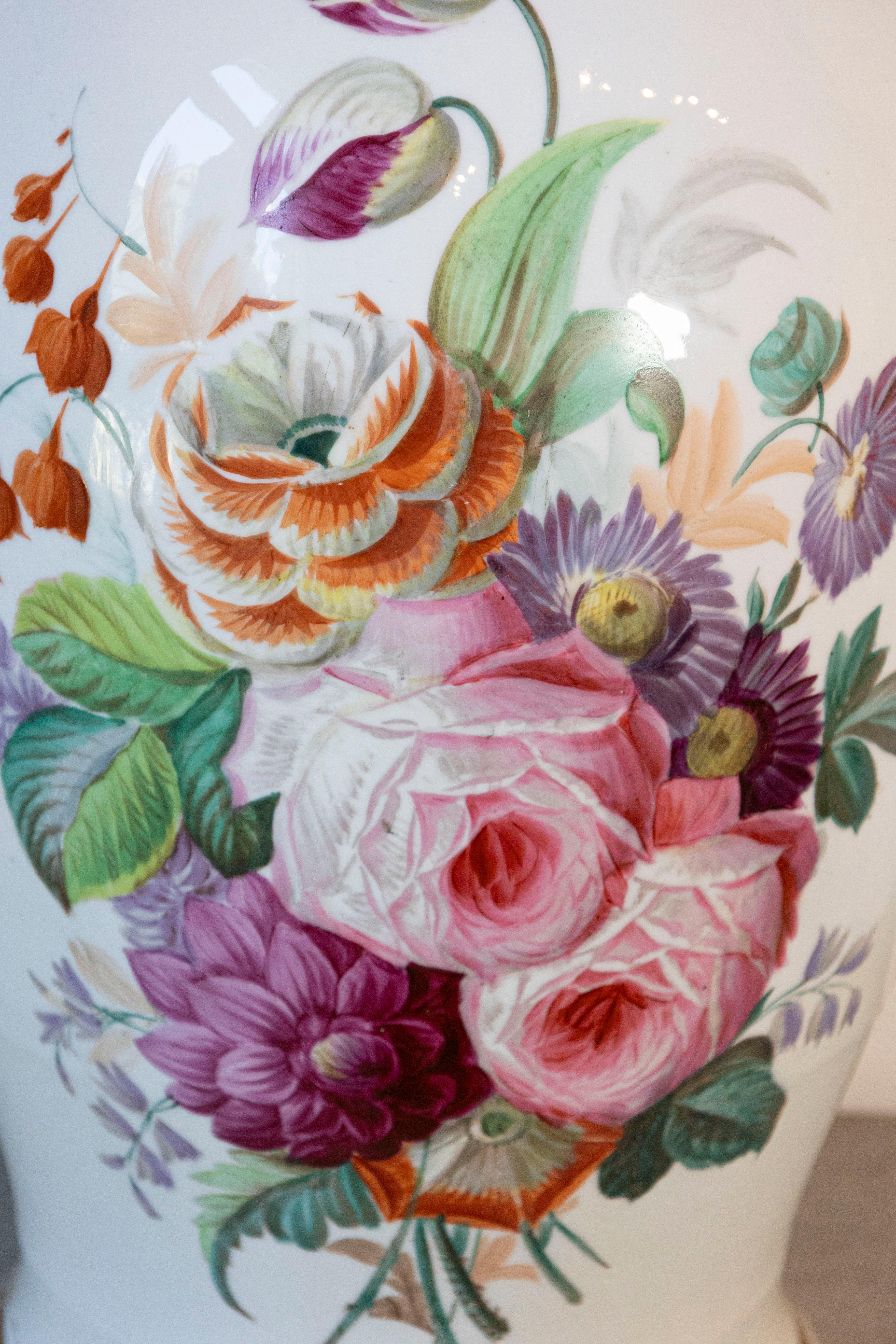 French Napoleon III 19th Century Hand-Painted Porcelain Vase with Floral Décor For Sale 5