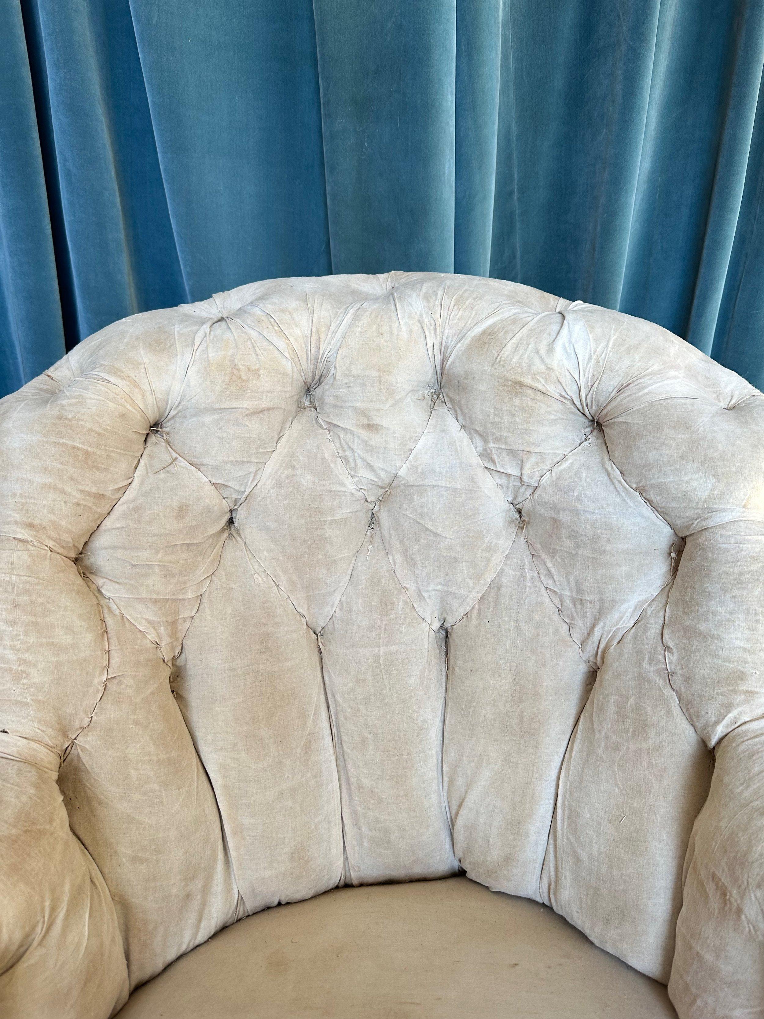 French Napoleon III Armchair with Tufted Back For Sale 5