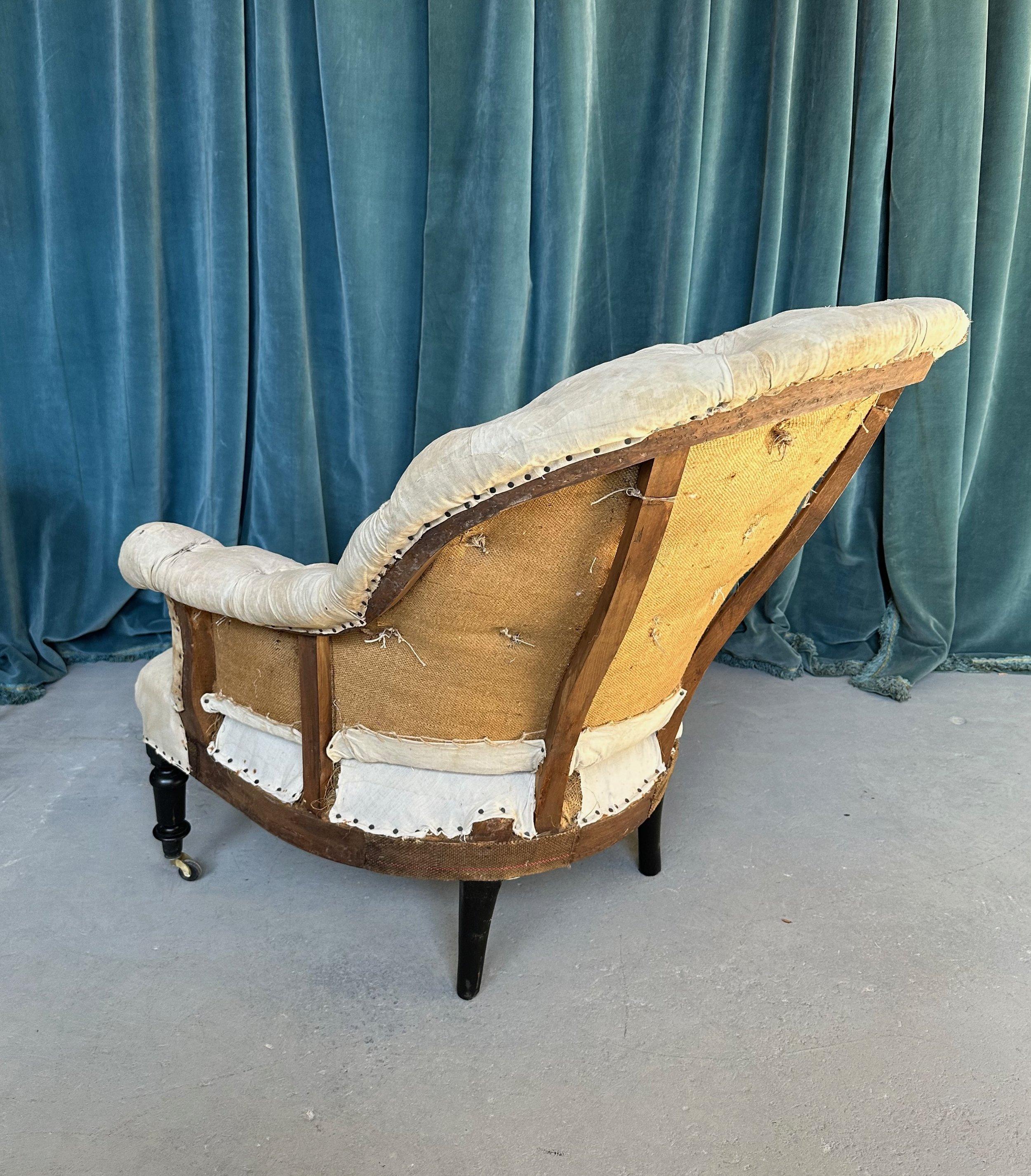 Französischer Sessel Napoleon III. mit getufteter Rückenlehne im Angebot 1