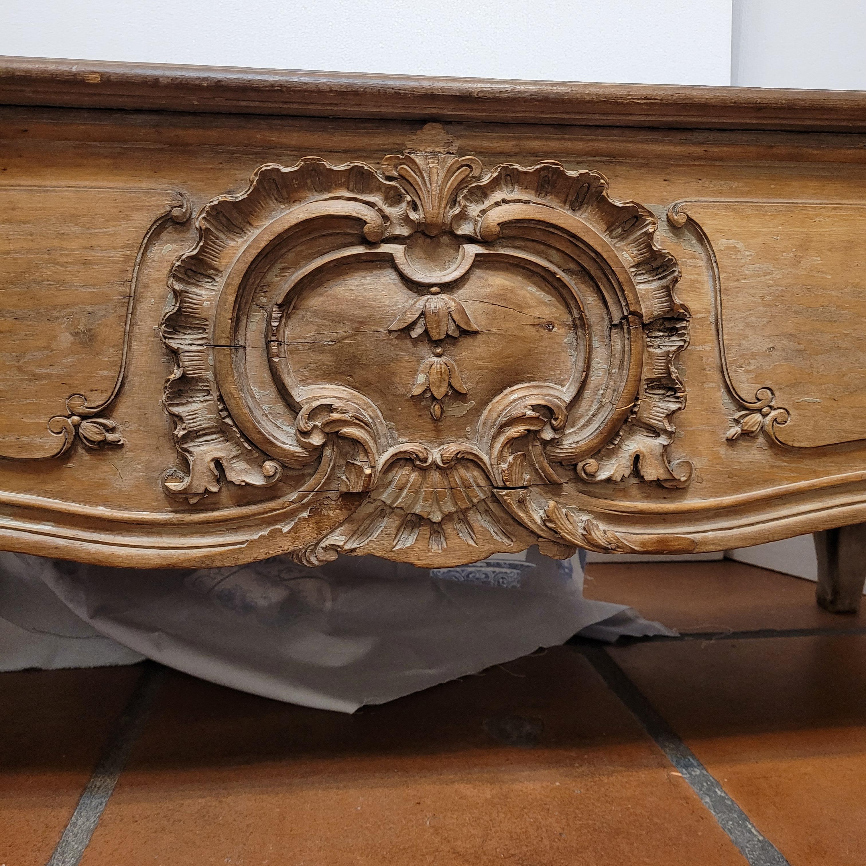 Français Napoléon III rose Banc Provençal  en bois lavé en vente 2