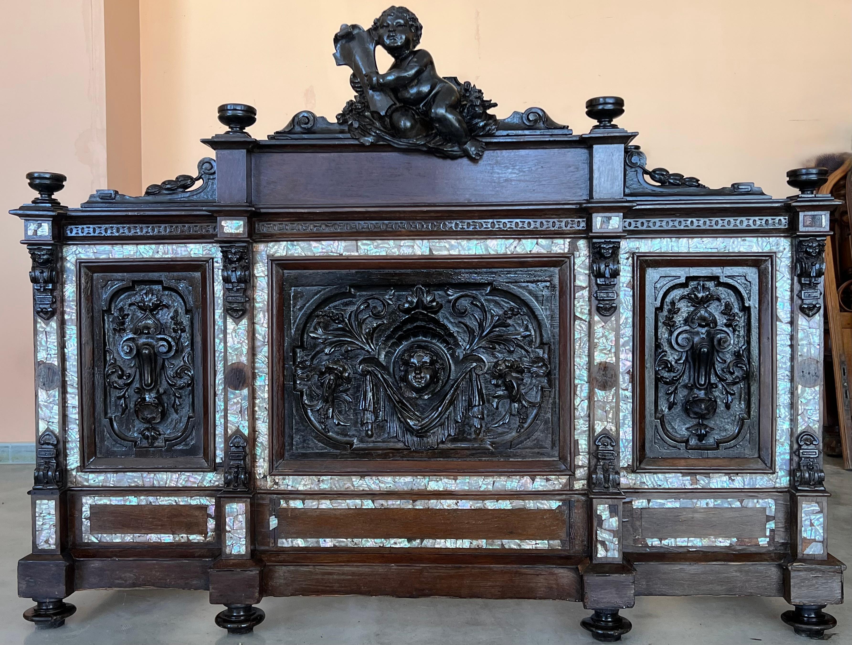 French Napoleon III Black Carved Ebonized Bed with Cherubs  For Sale 5