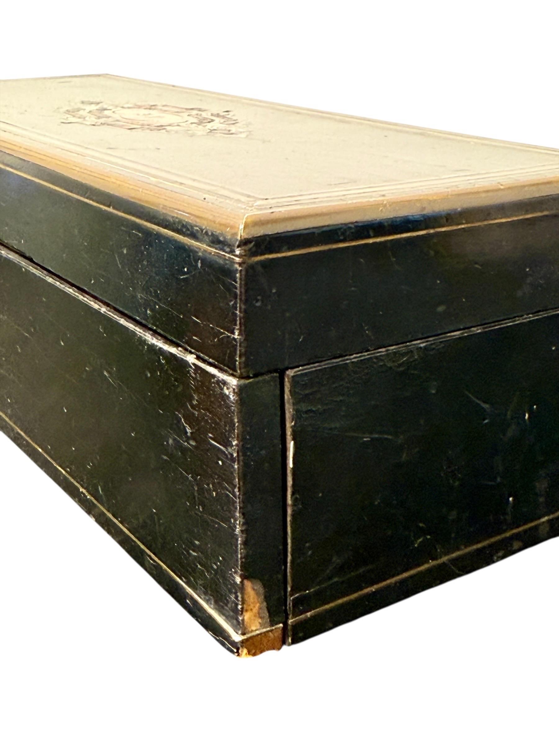 Scatola francese in lacca nera Napoléon III con cartiglio in stile Boulle in vendita 5