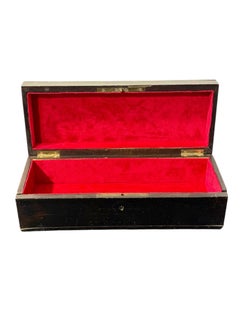 Scatola francese in lacca nera Napoléon III con cartiglio in stile Boulle