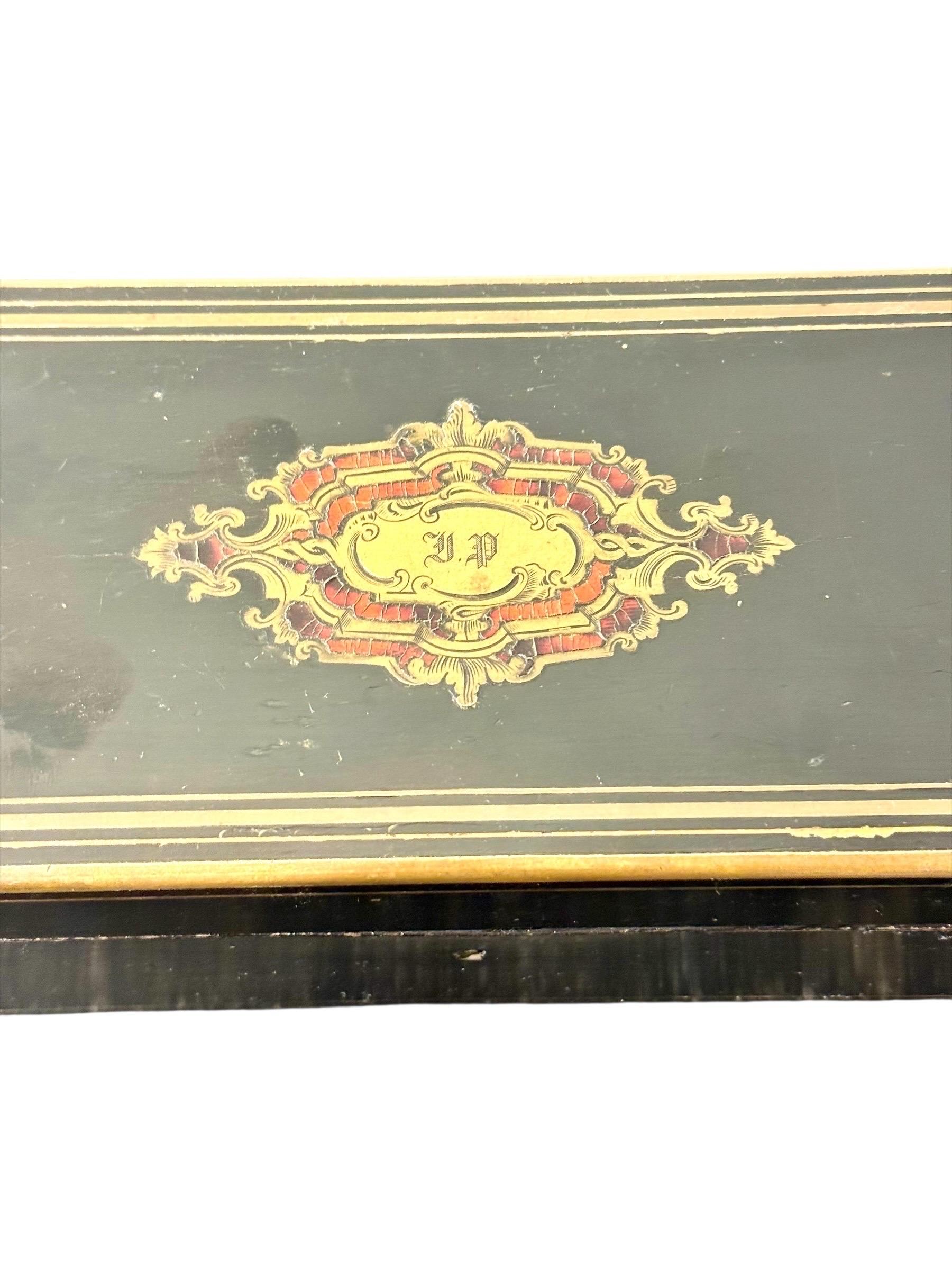 Napoleone III Scatola francese in lacca nera Napoléon III con cartiglio in stile Boulle in vendita