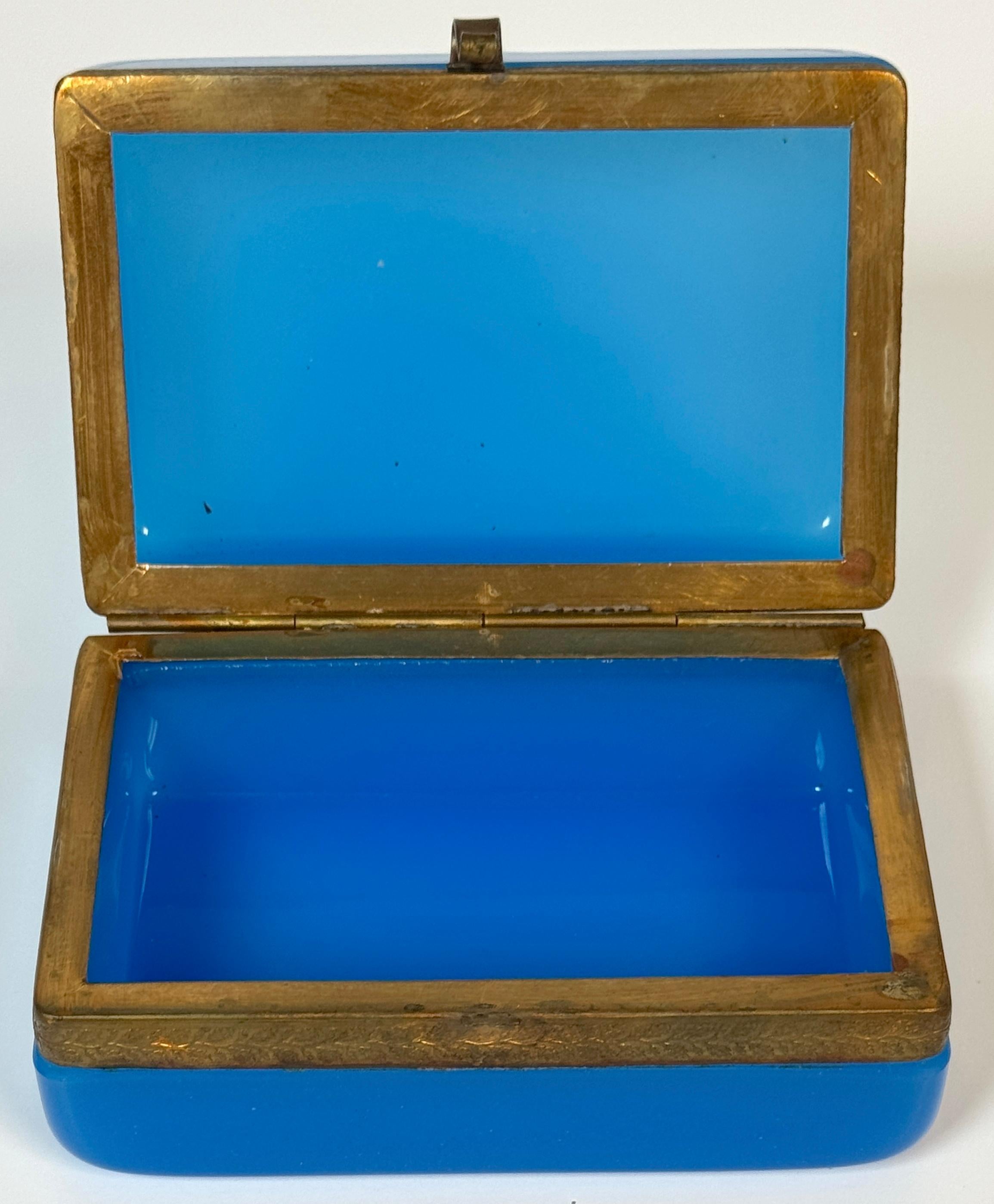 French Napoleon III Blue Opaline Glass Box with Bronze Mounts, Circa 1860 In Good Condition For Sale In West Palm Beach, FL