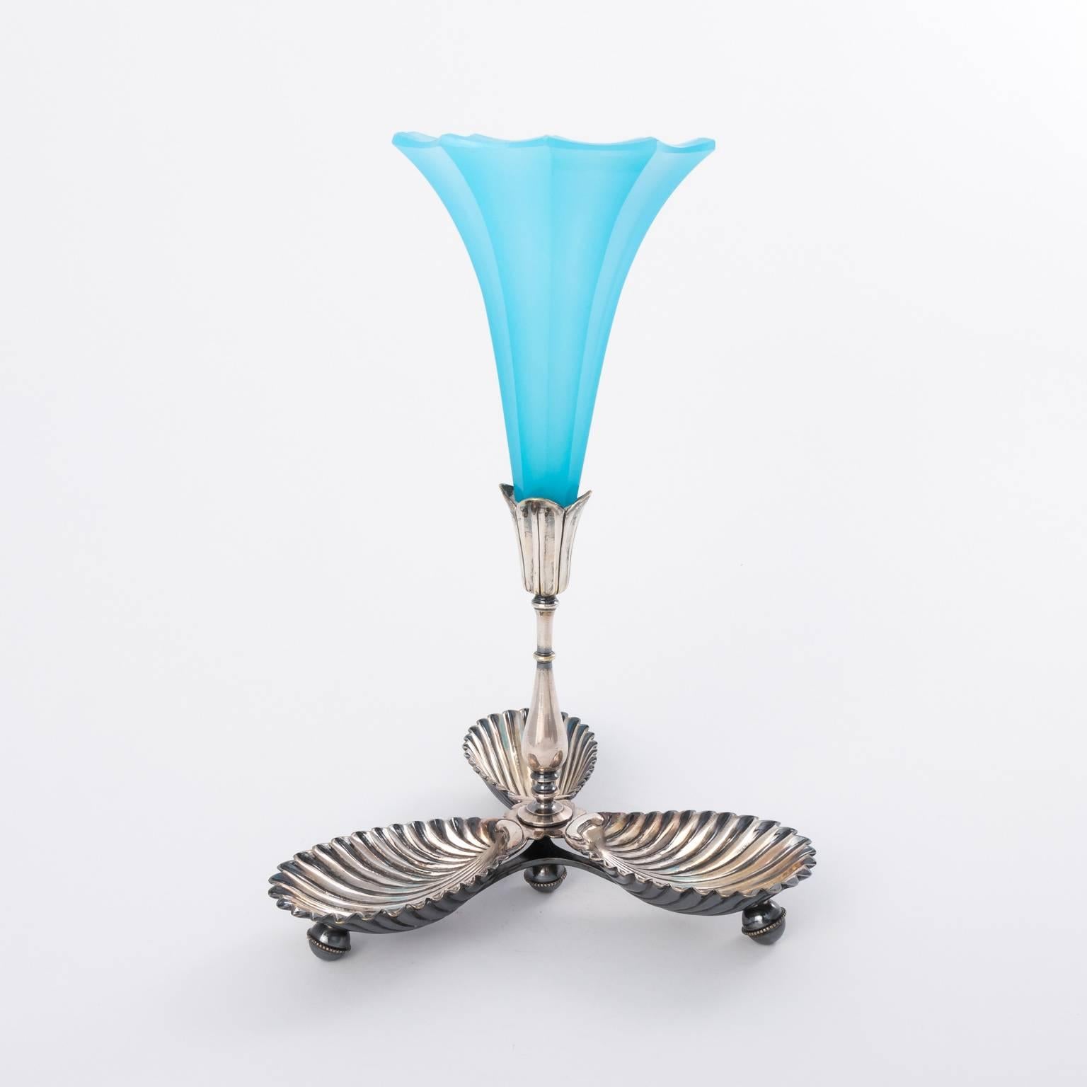 French Napoleon III Blue Opaline Glass Trumpet Epergne Vase, circa 1900s 2