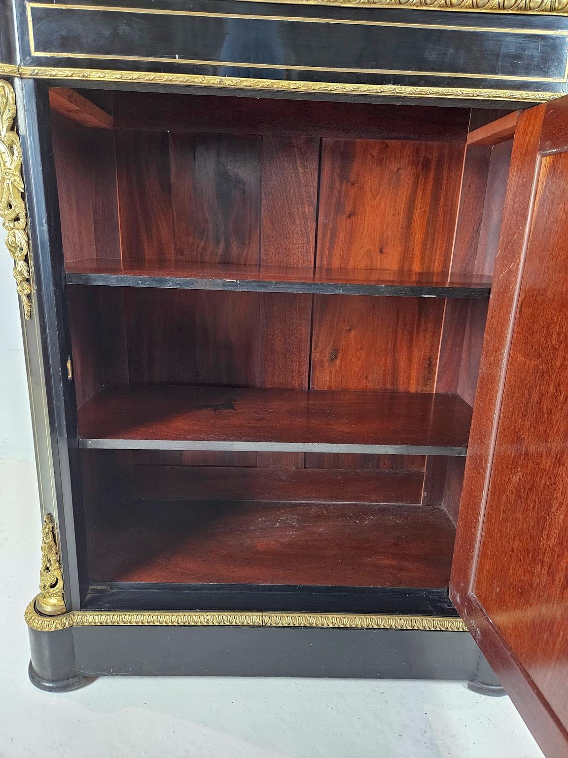 Cabinet Boulle français Napoléon III vers 1880 en vente 7
