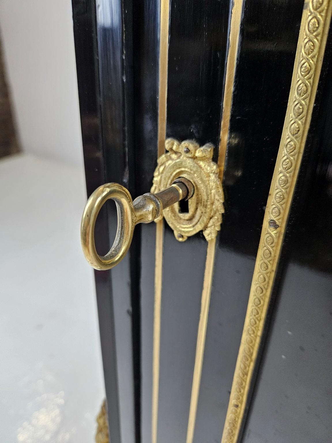 Cabinet Boulle français Napoléon III vers 1880 en vente 12