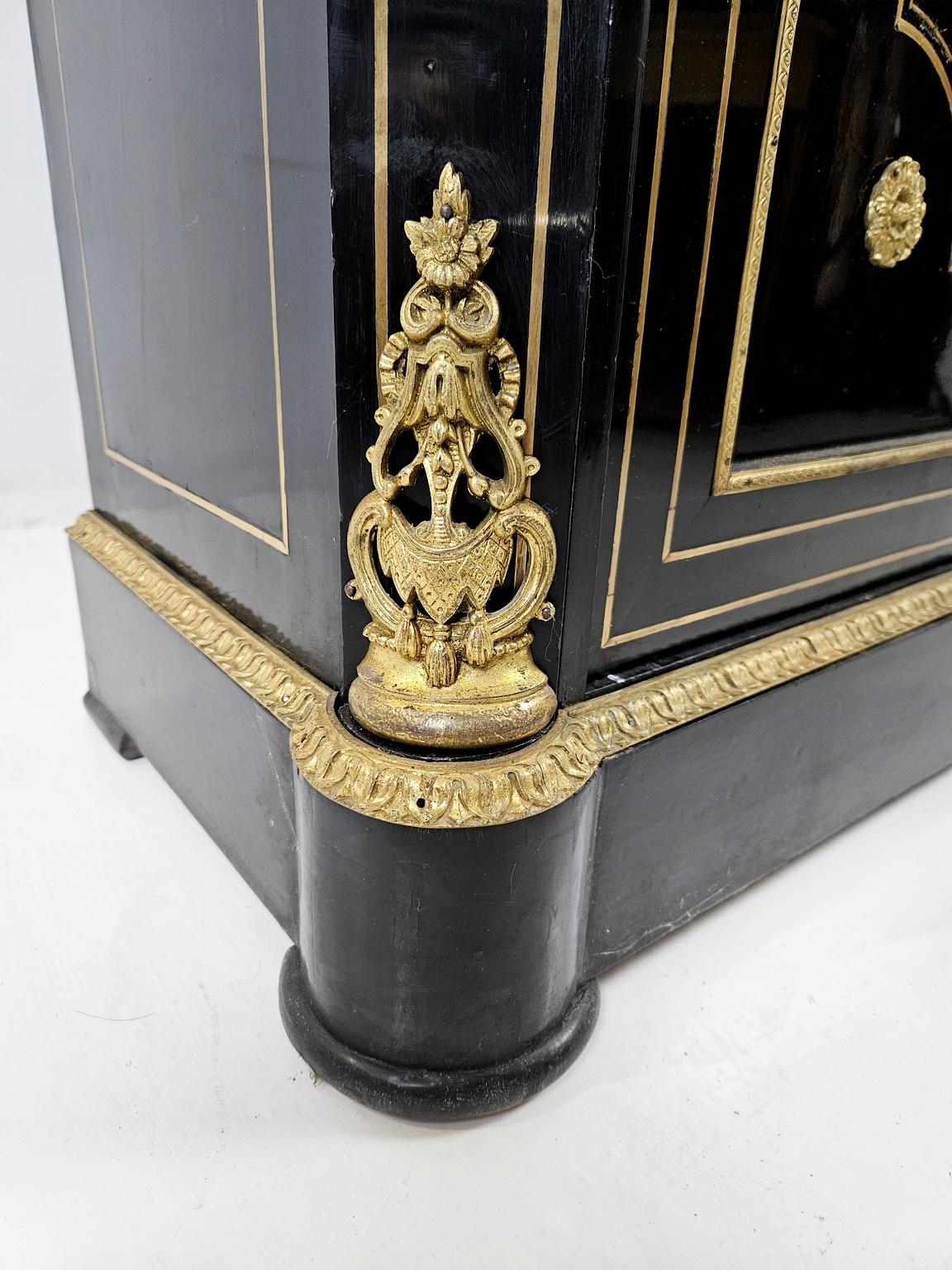 Cabinet Boulle français Napoléon III vers 1880 en vente 2
