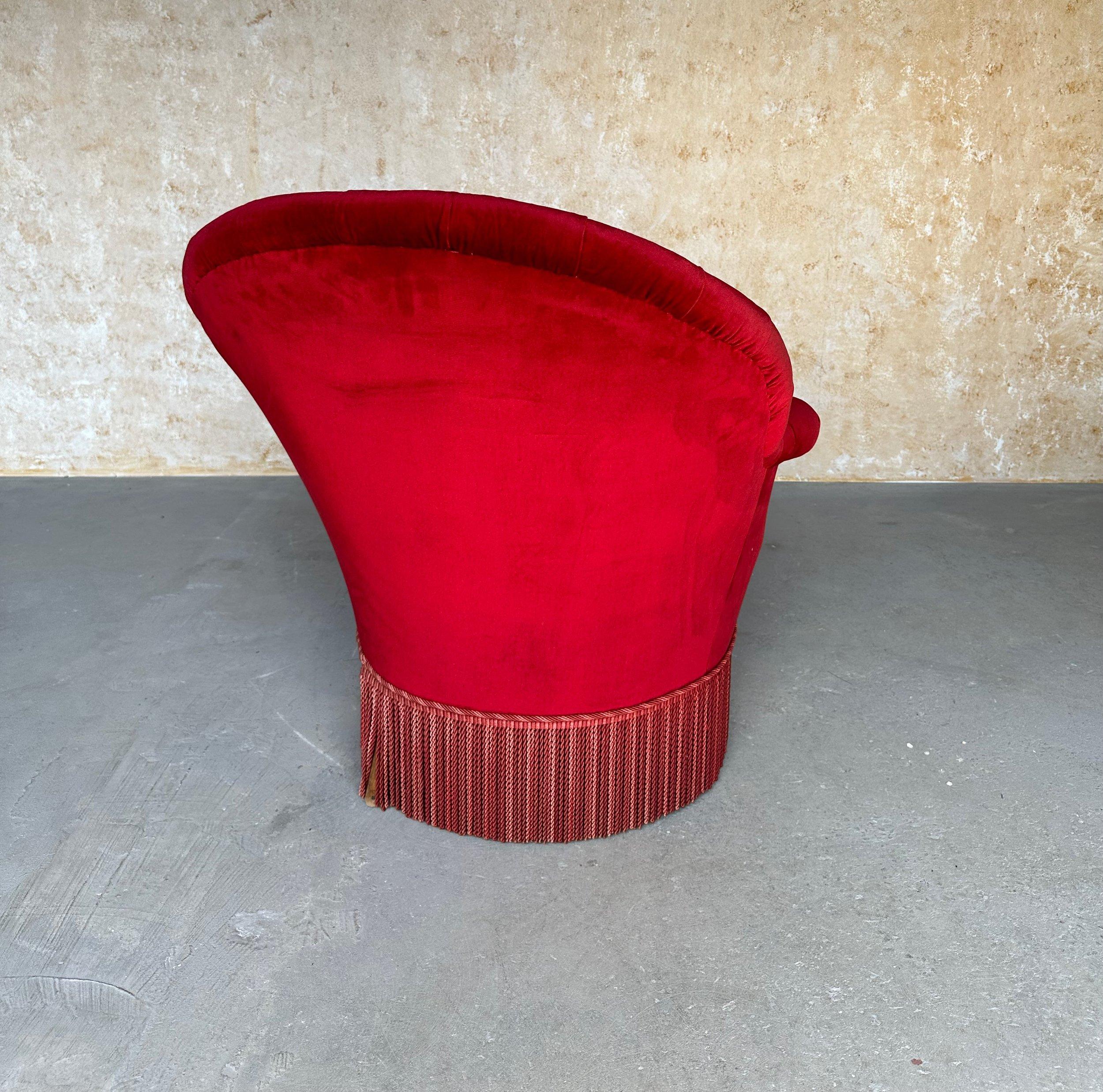 French Napoleon III Chaise in Red Velvet For Sale 8