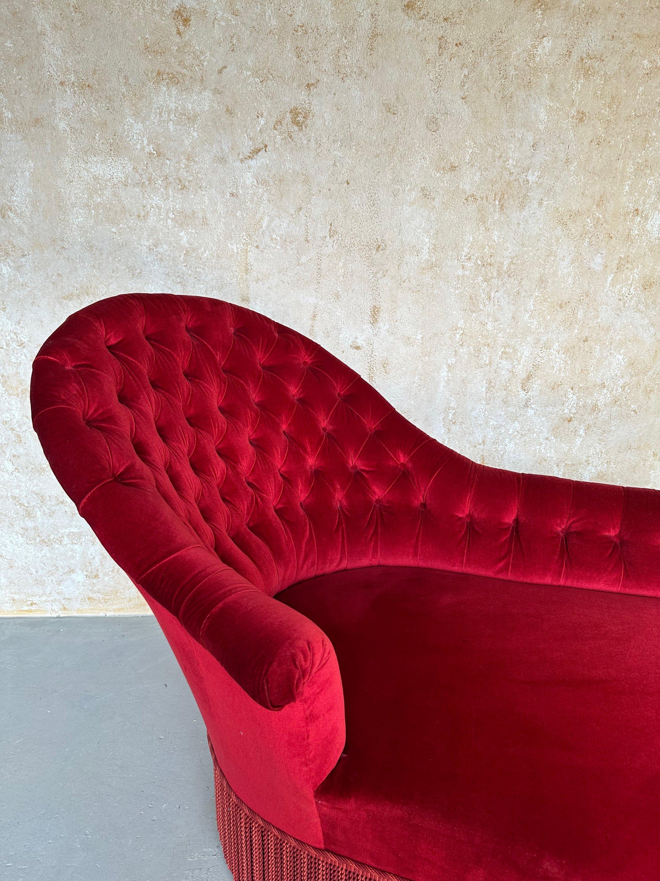 Upholstery French Napoleon III Chaise in Red Velvet For Sale