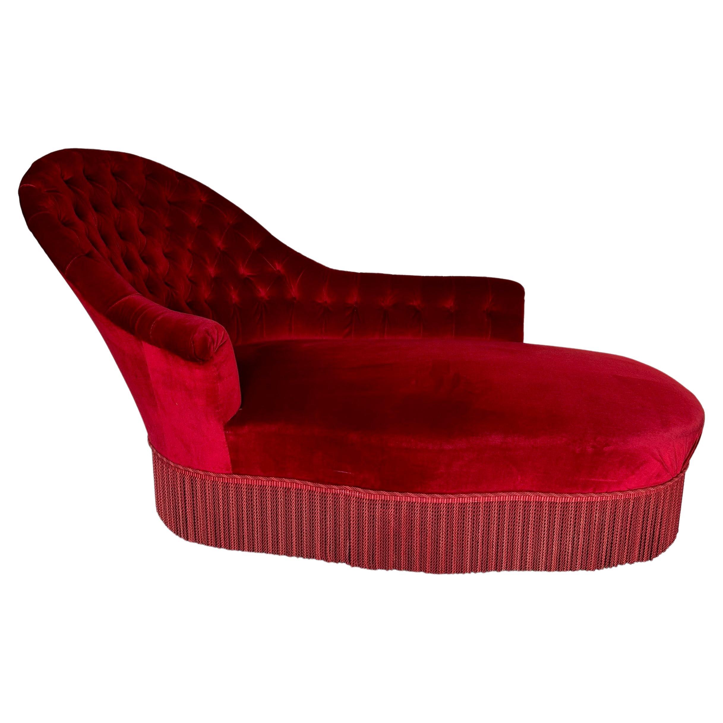 French Napoleon III Chaise in Red Velvet For Sale