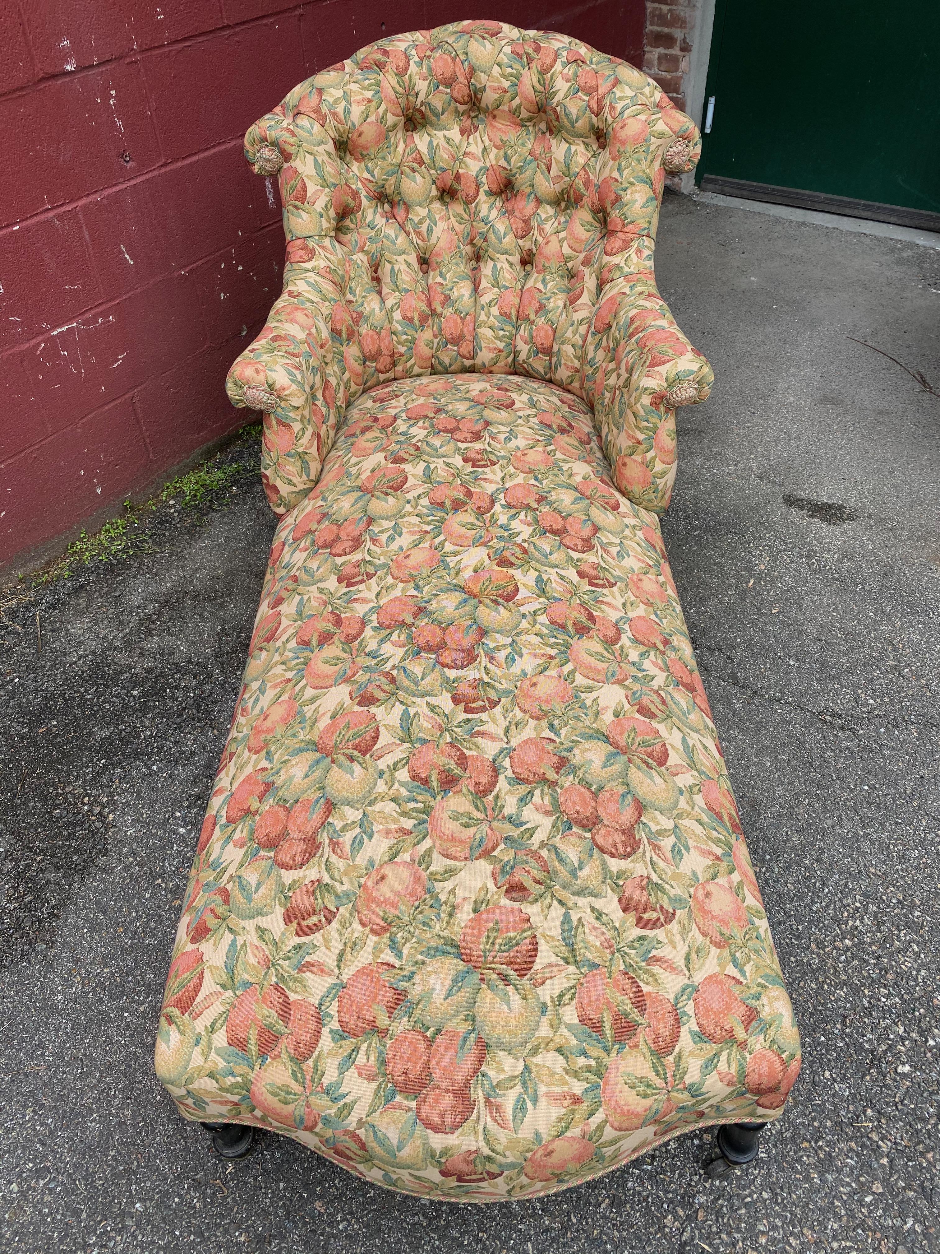 19th Century French Napoleon III Chaise with Tufted Back