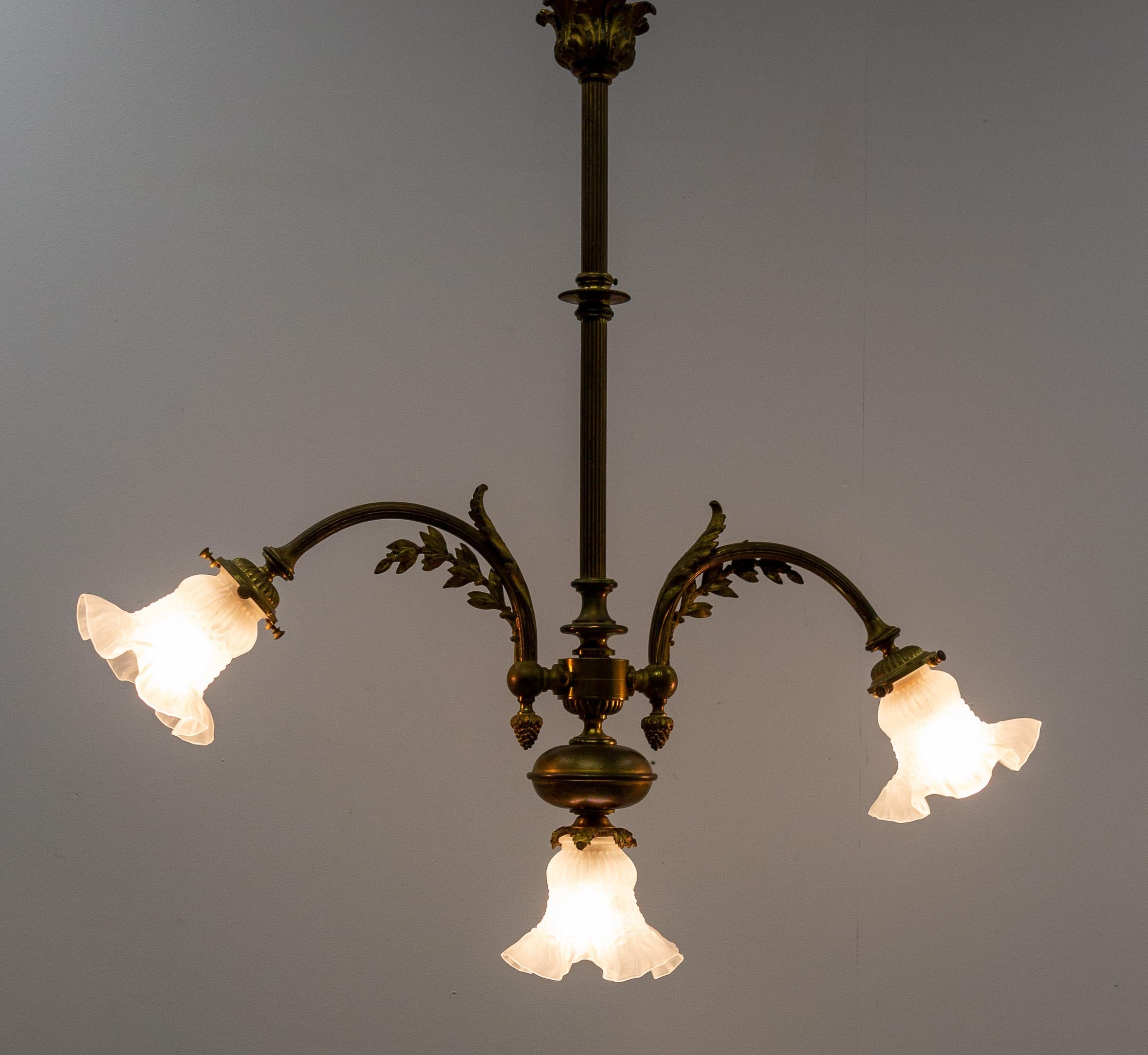 French Napoleon III Chandelier Glass & Bronze Ceiling Pendant, circa 1890 In Good Condition For Sale In Labrit, Landes
