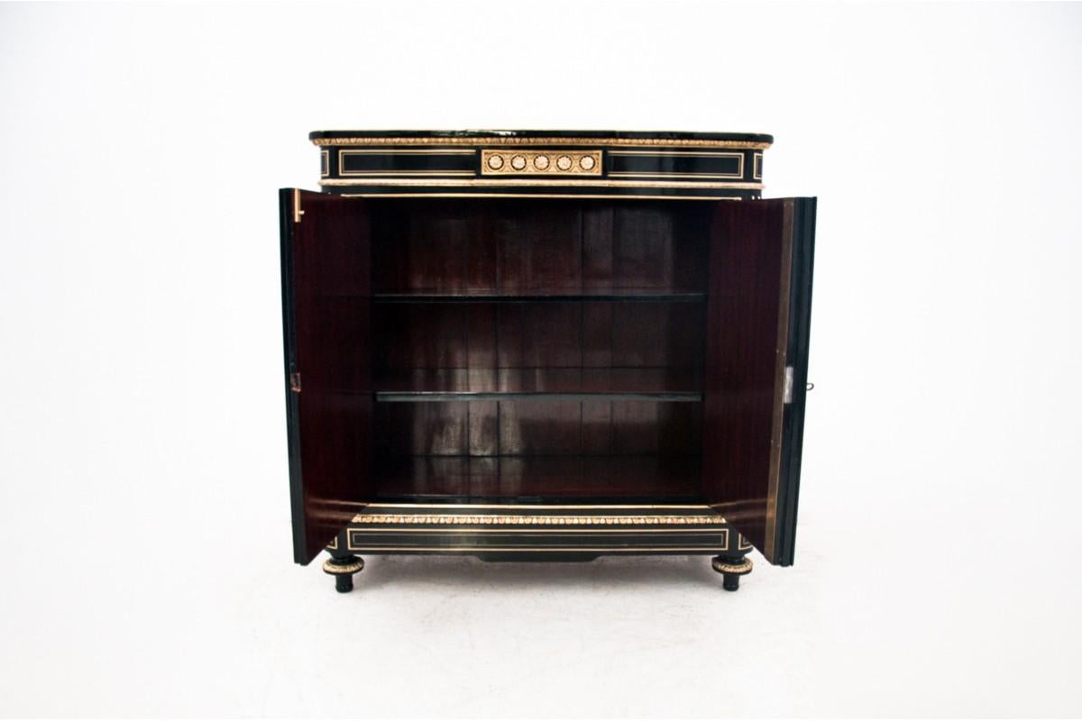 French Napoleon III Chest of Drawers, circa 1860 For Sale 1