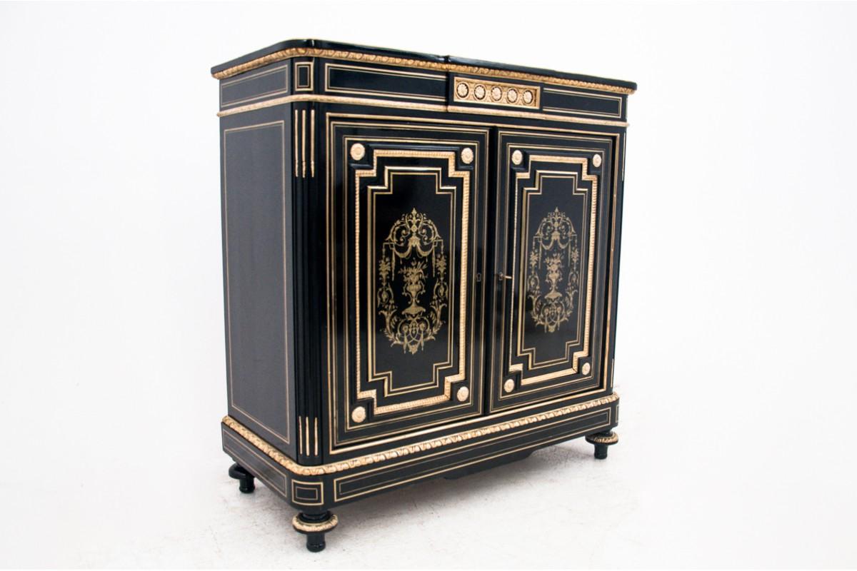 French Napoleon III Chest of Drawers, circa 1860 For Sale 2