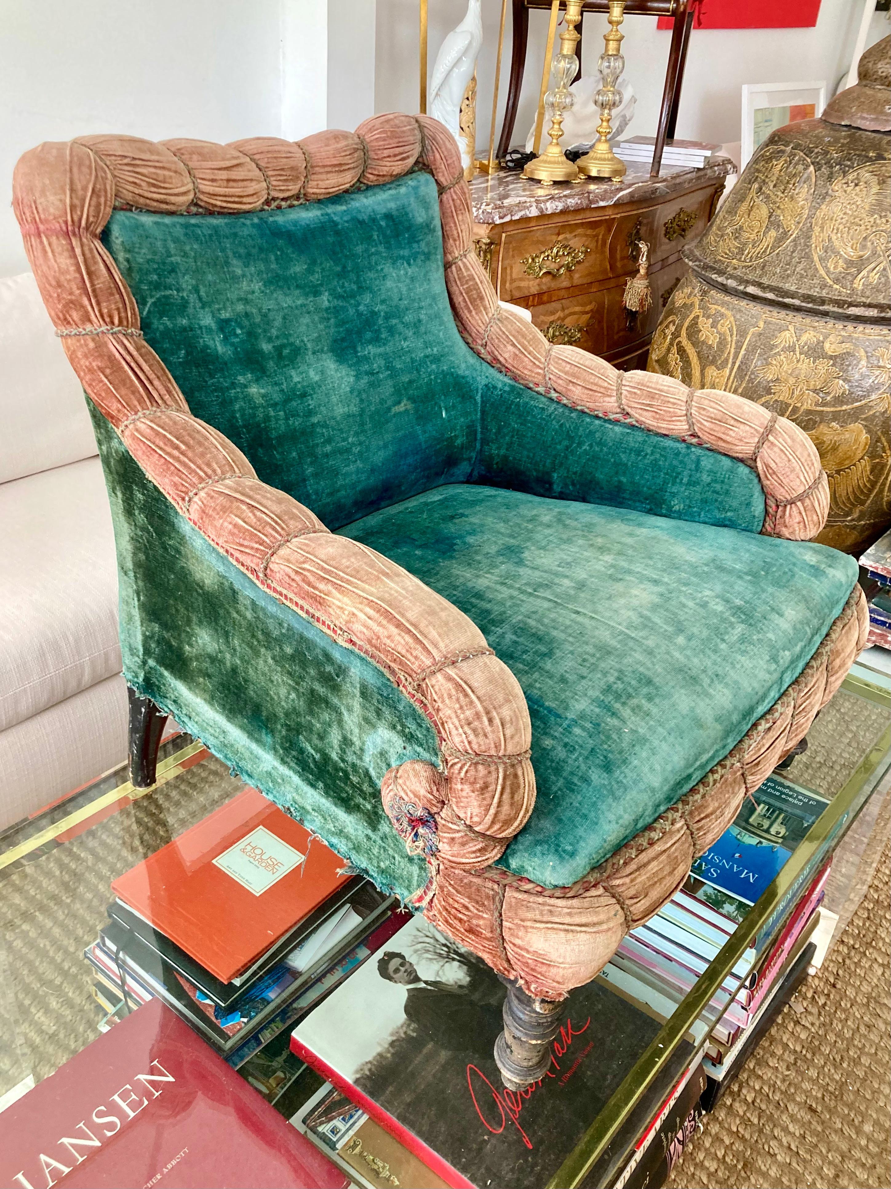 French Napoleon III Club Chair in Original Textiles For Sale 2