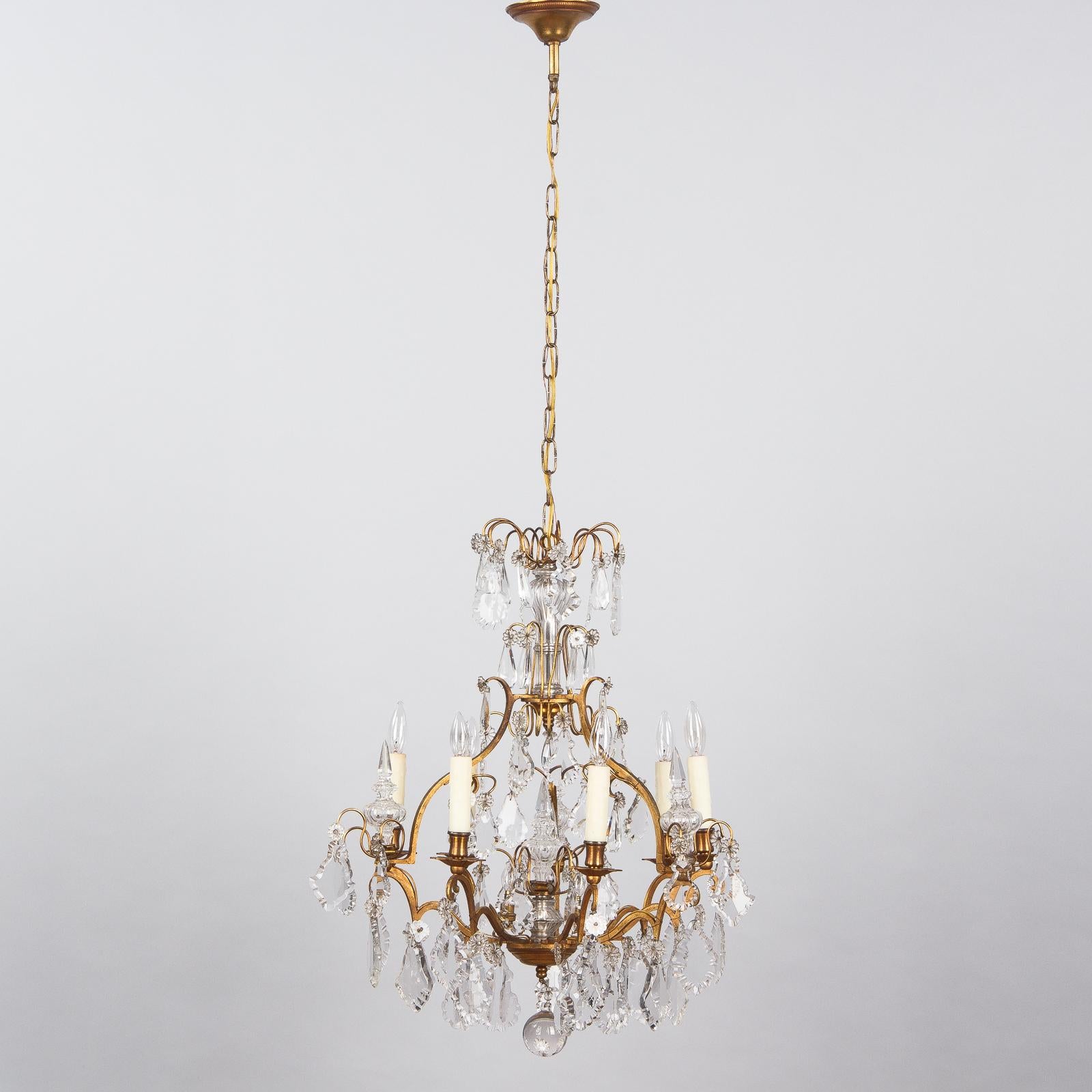 French Napoleon III Crystal and Gilded Bronze Chandelier, circa 1870s 14