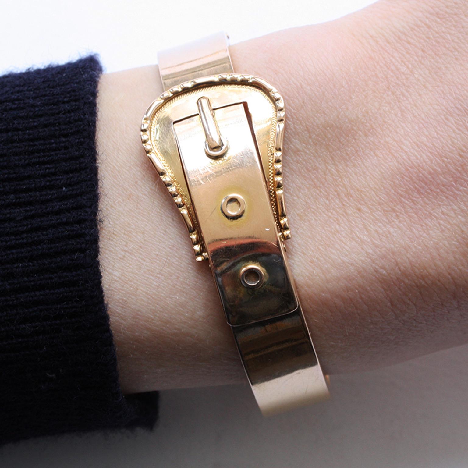 French Napoleon III Gold Buckle Bracelet In Good Condition For Sale In Amsterdam, NL