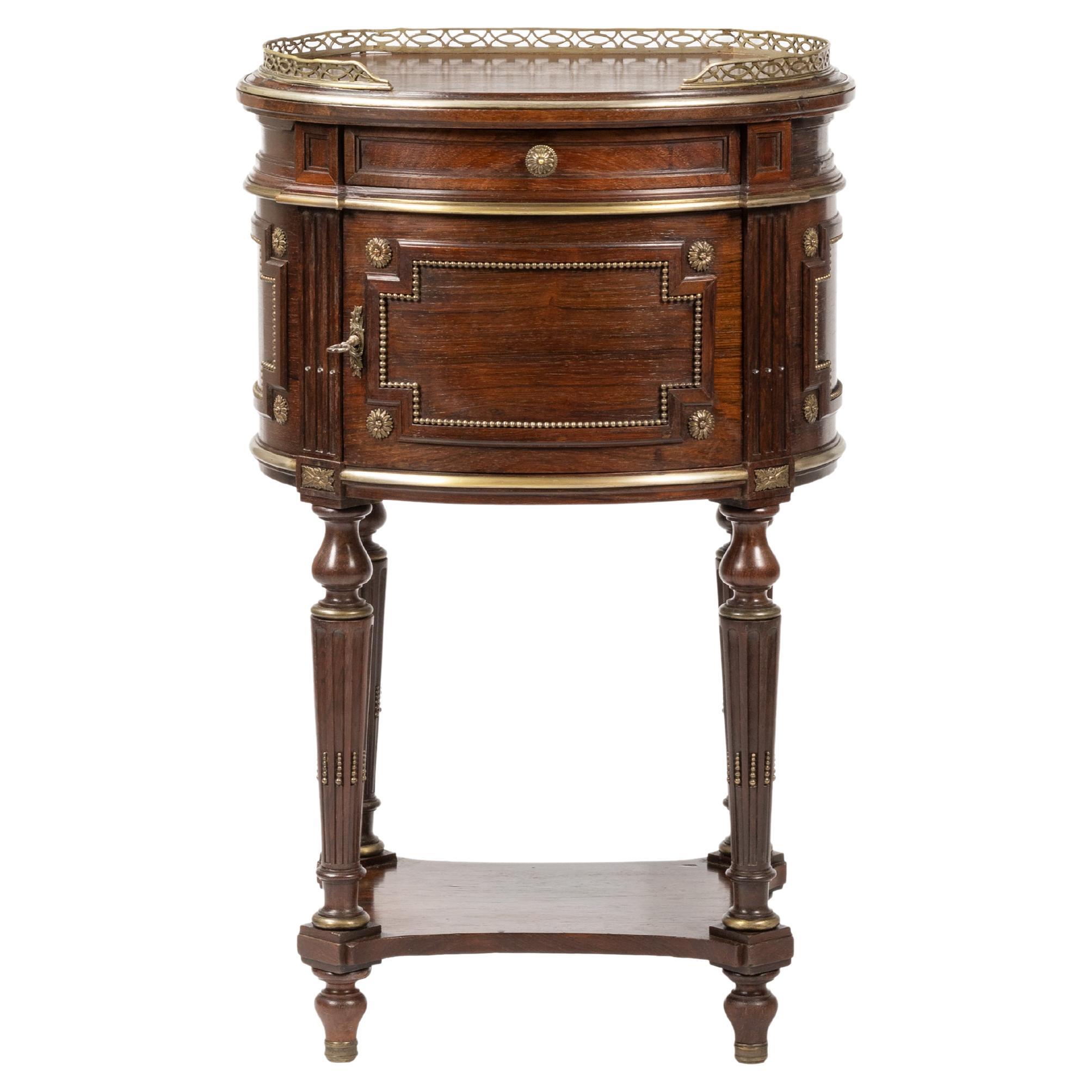 French Napoleon III Hand Carved Bedside Tables Nightstands For Sale