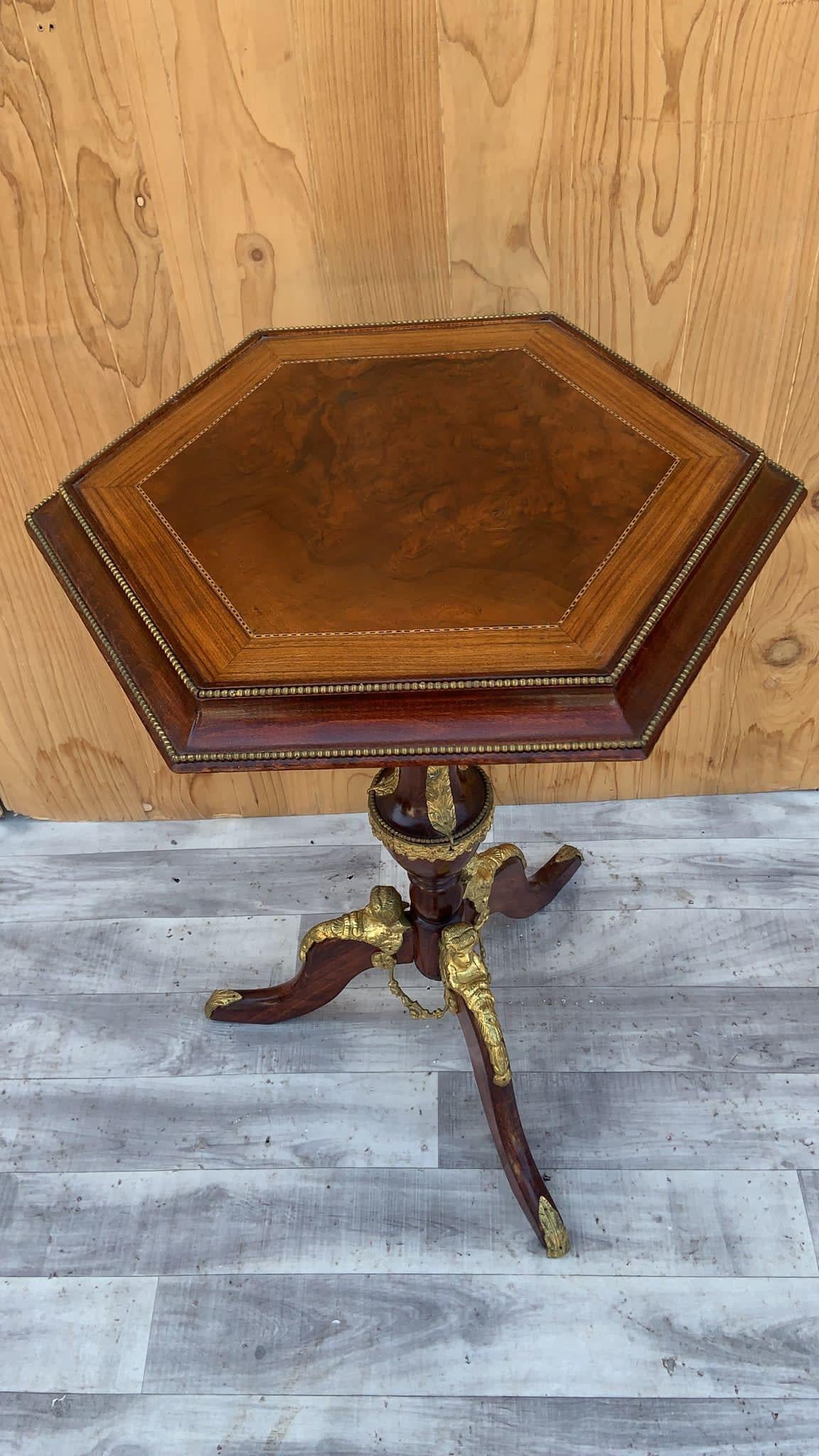 French Napoleon III Hexagon Mahogany Brass Ormolu 3 Leg Pedestal Side Table For Sale 5