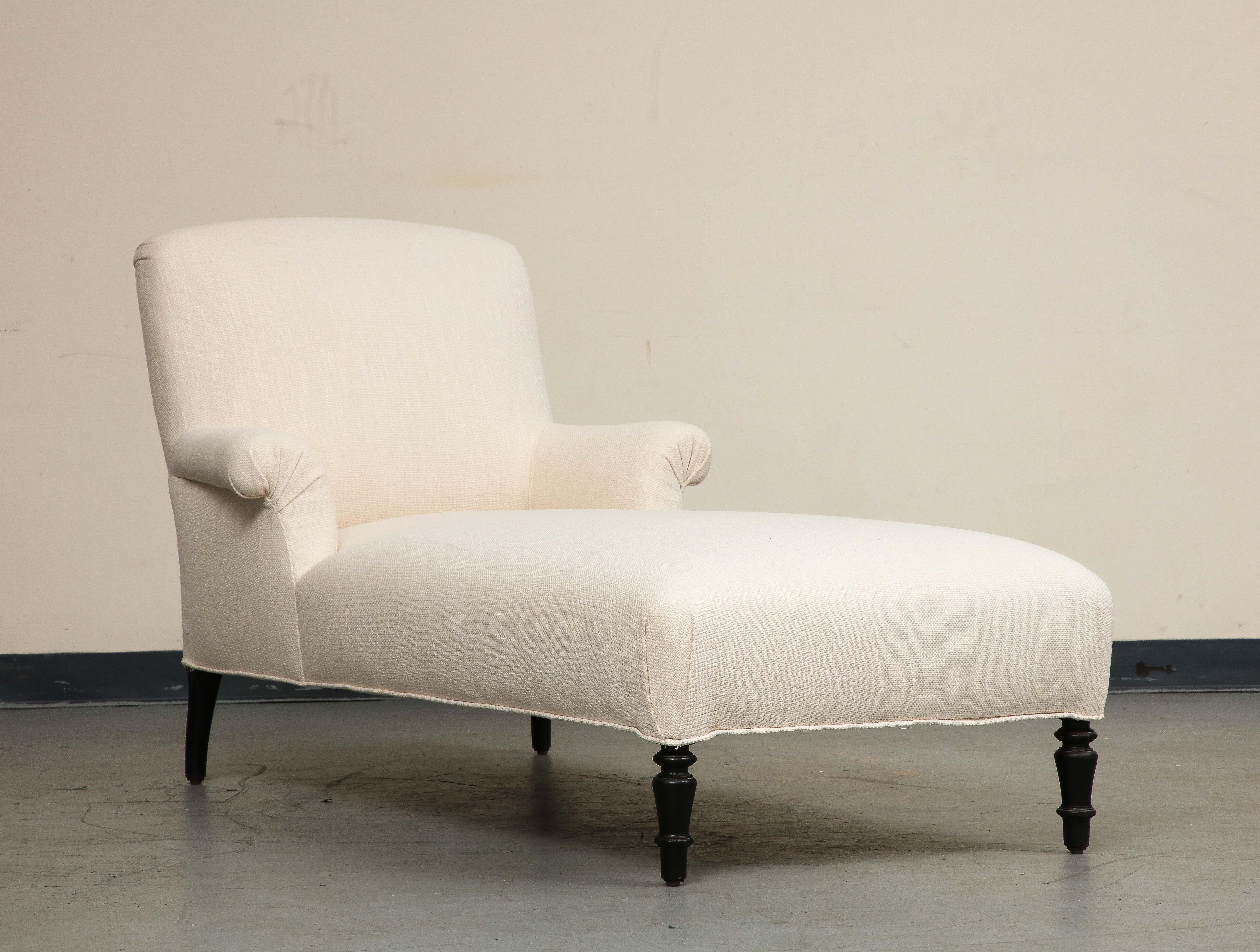 Upholstery French Napoleon III Ivory Boucle Chaise Longue, circa 1860