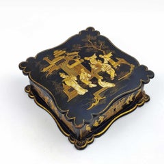 French Napoleon III Jewelry Box in Black Lacquer with Asian Decor, 19th Century