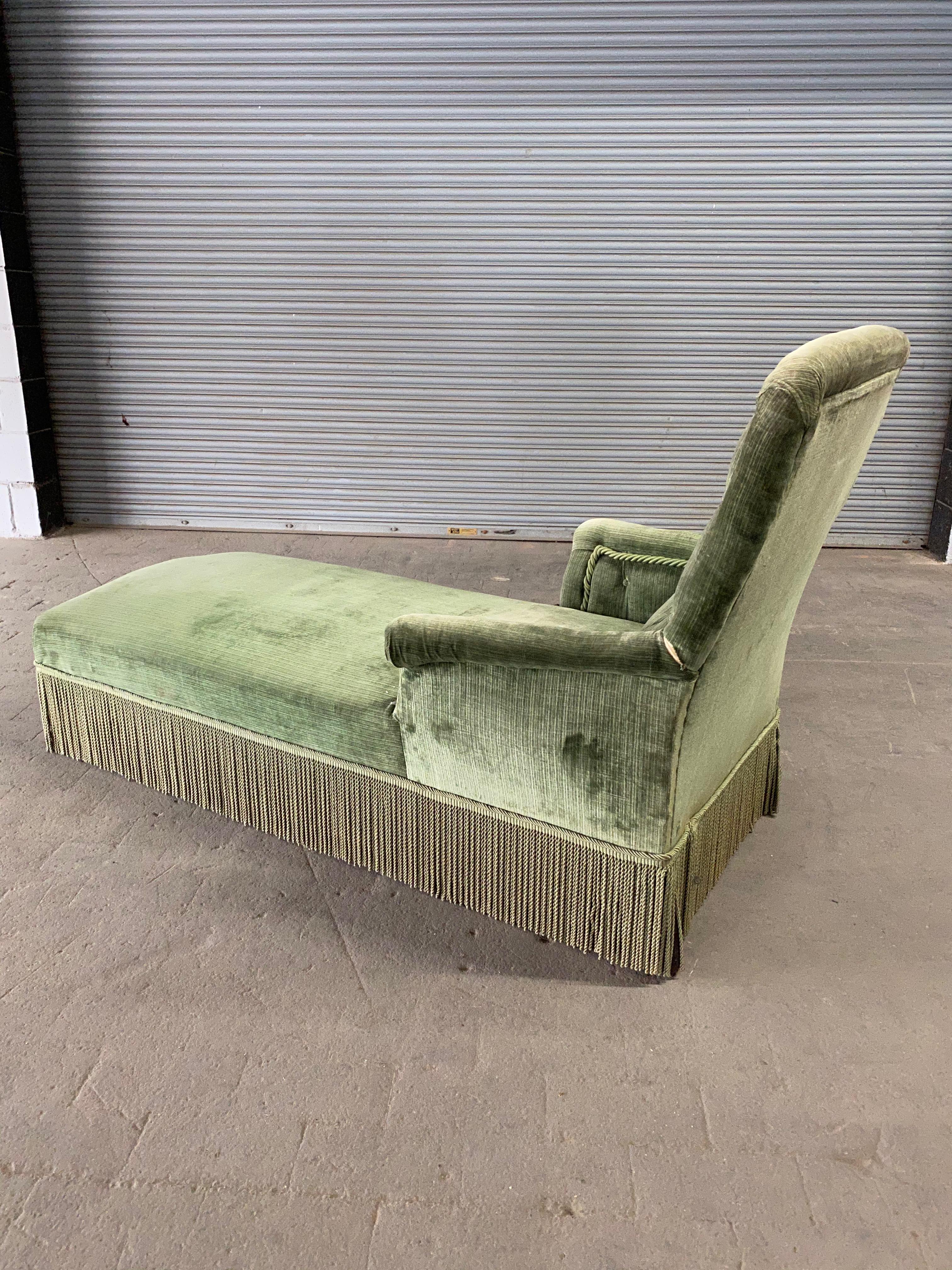 green velvet chaise lounge