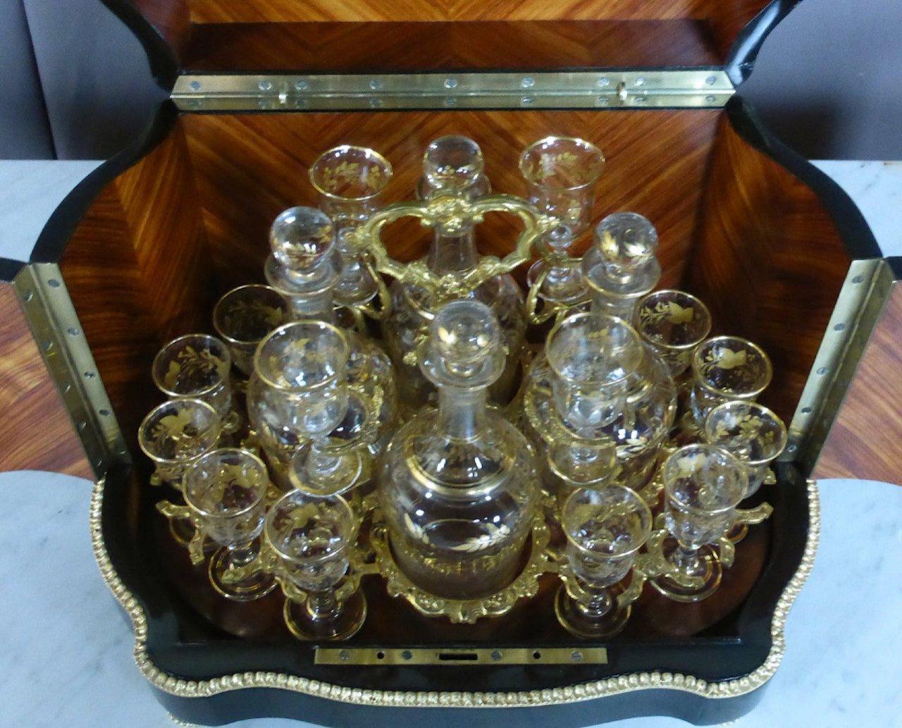 French Napoleon III Mother-of-Pearl and Rosewood Liquor Cabinet 1