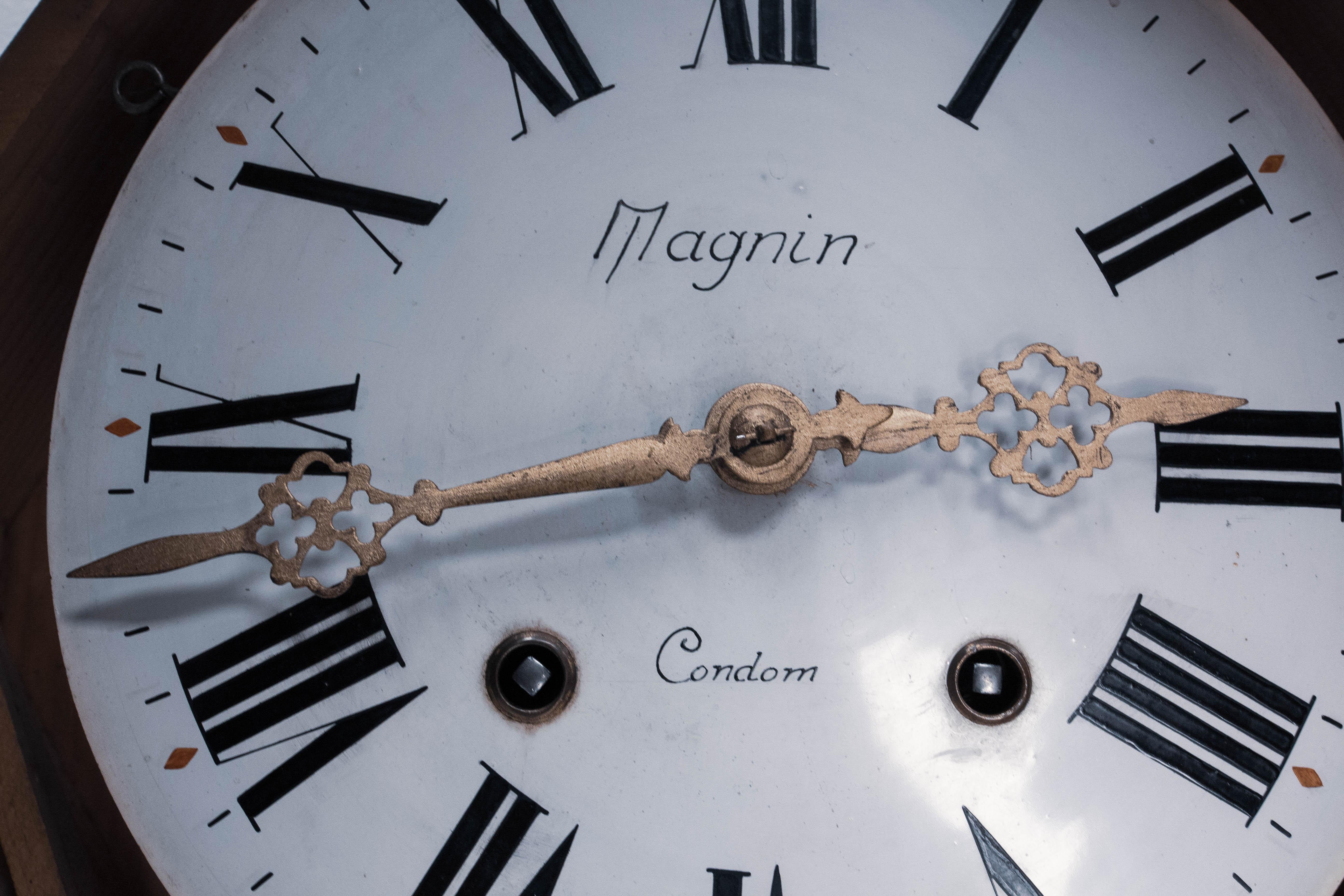 French Napoleon III Oeil De Boeuf Wall Mounted Pendulum Clock, Late 19th Century 3