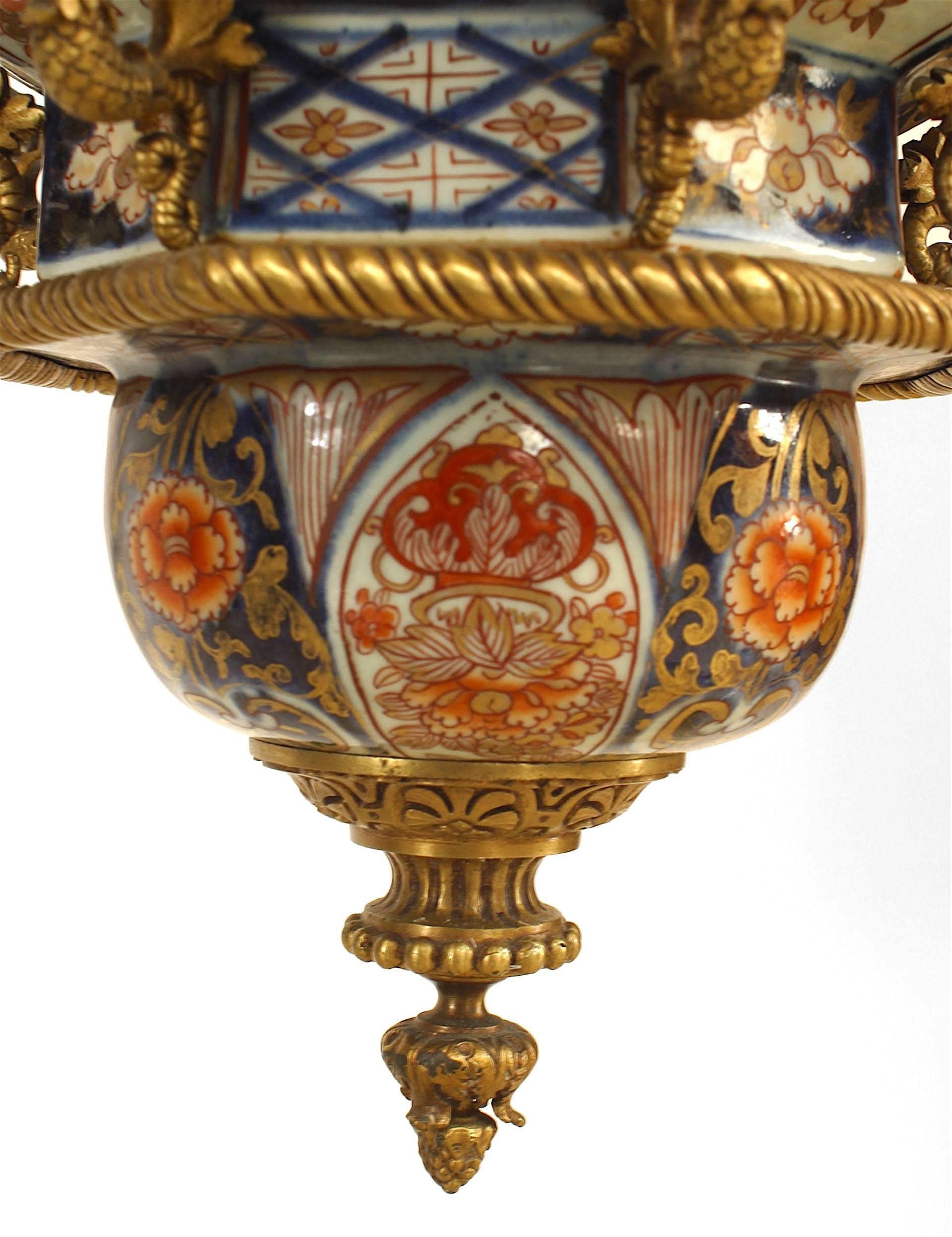 French Napoleon III Imari Porcelain and Bronze Dore Chandelier For Sale 1