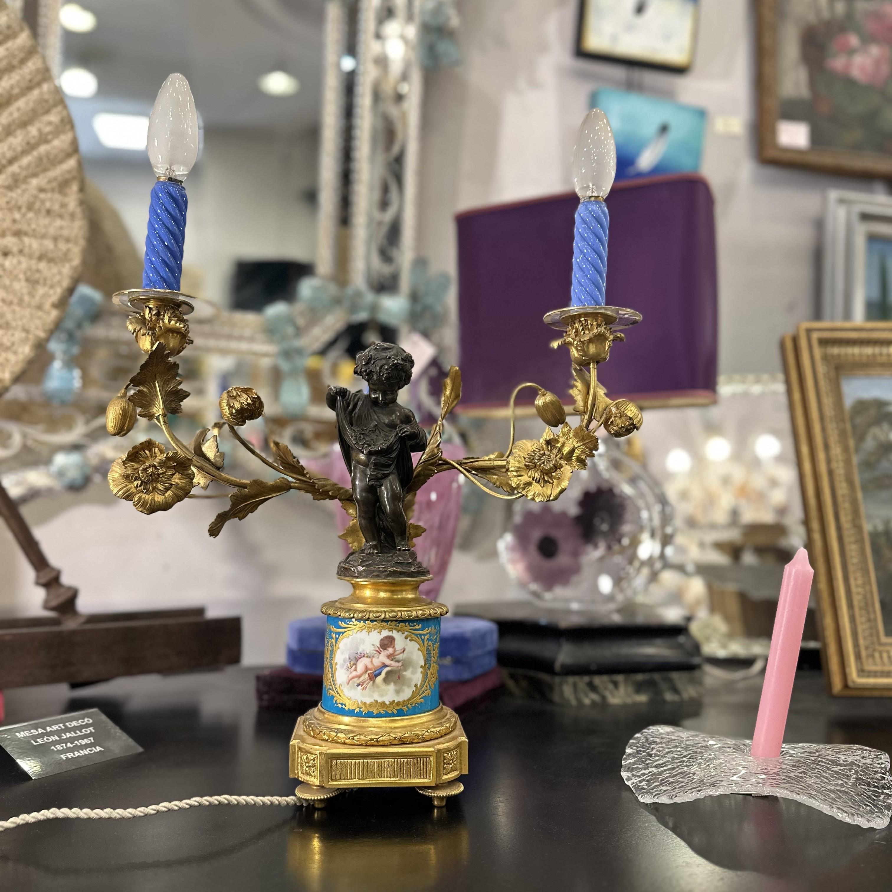 Candeliere francese Napoleone III in ormolu e porcellana In condizioni buone in vendita a Valladolid, ES